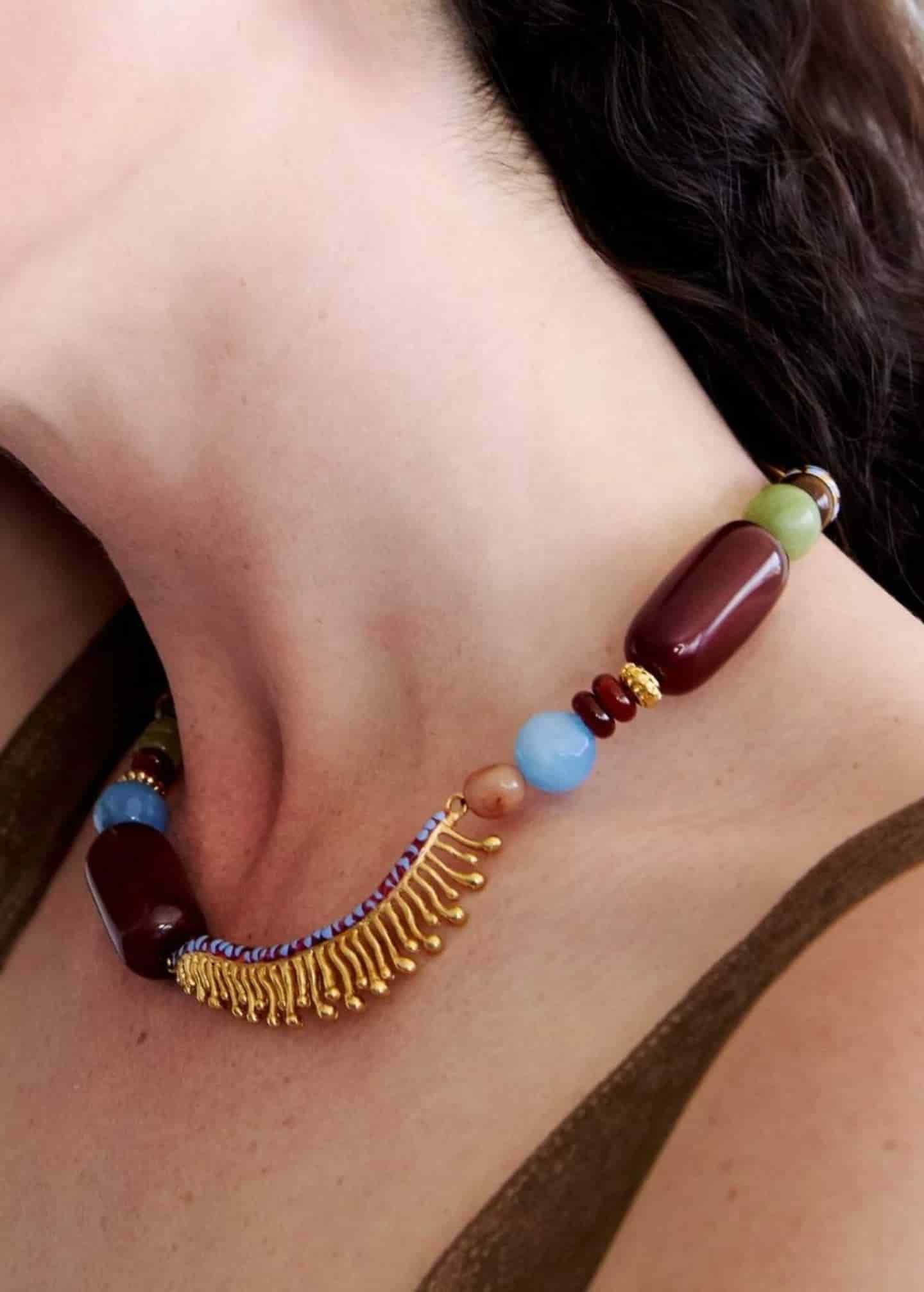 Collar Closed Eyes Burgundy - miniatura 4