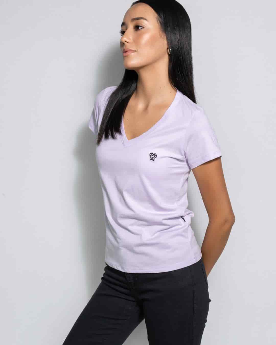 Camiseta Antimanchas Cuello V Lila - miniatura 3
