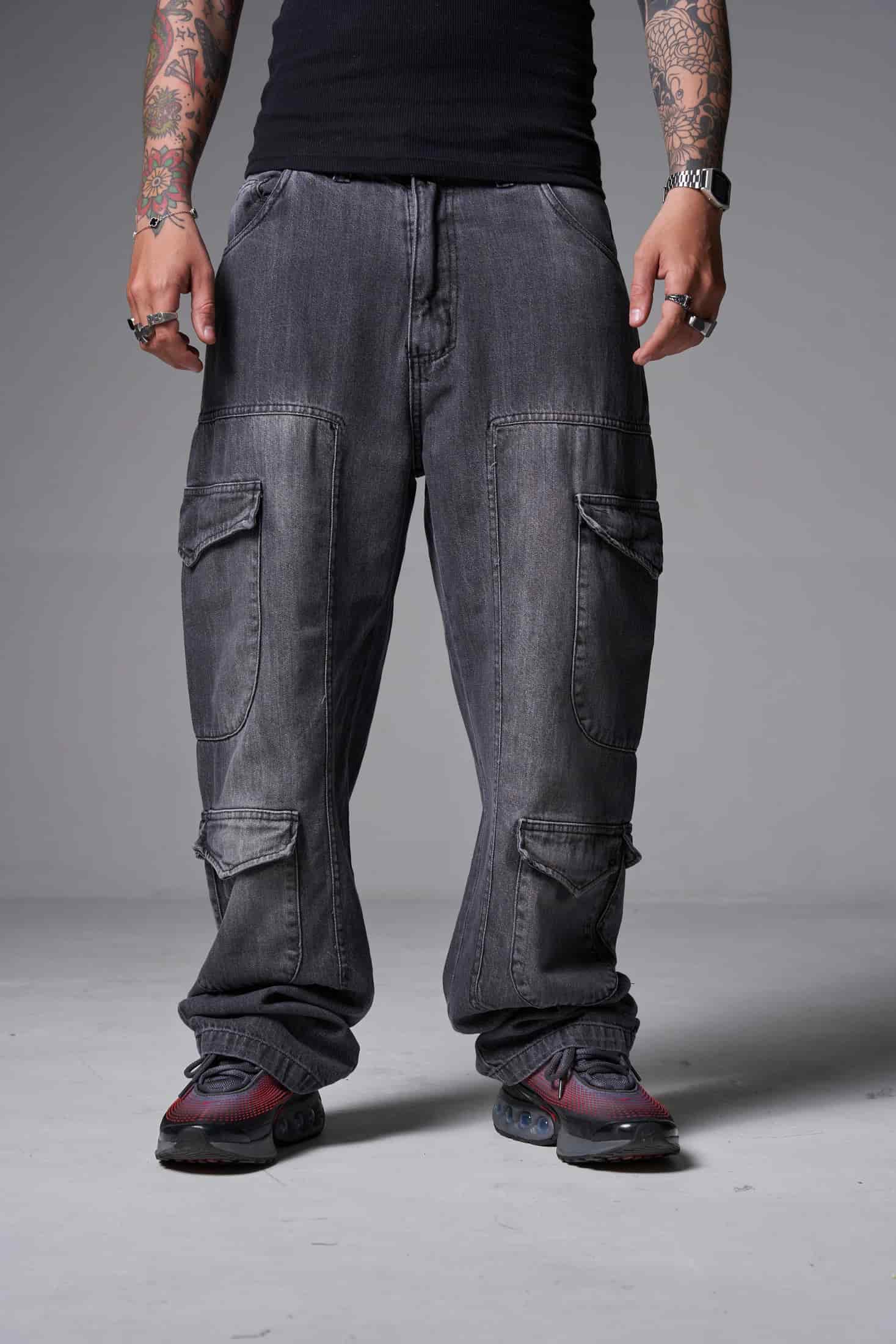 JEANS BAGGY 8 BOLSILLOS PARCHE GRIS OSCURO - miniatura 2