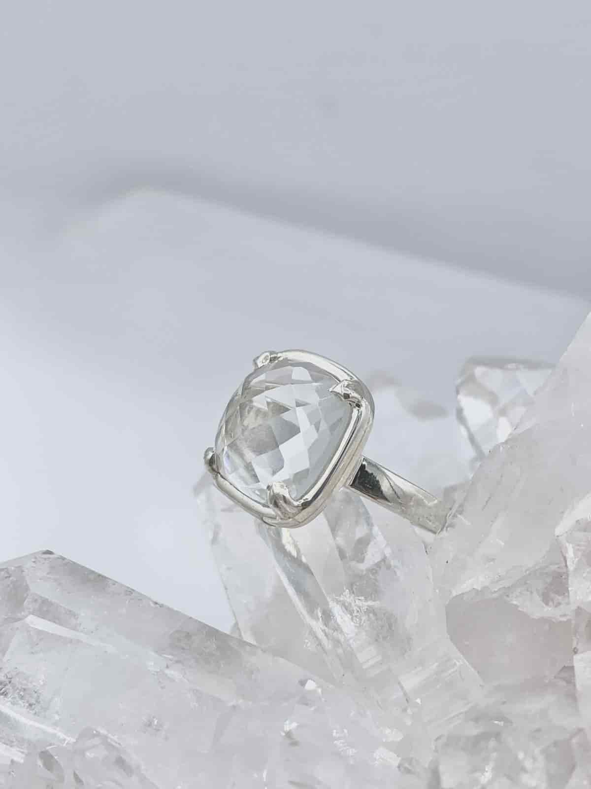 Anillo cuarzo Transparente cuadrado facetado - miniatura 1