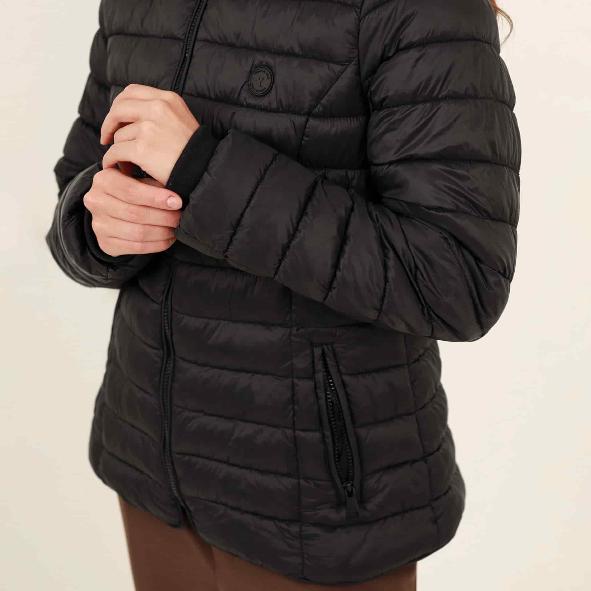 Chaqueta acolchada básica cuello alto con capucha - miniatura 36