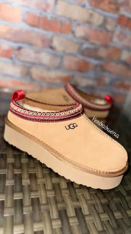 SUECO UGG BORDE ROJO - miniatura 1