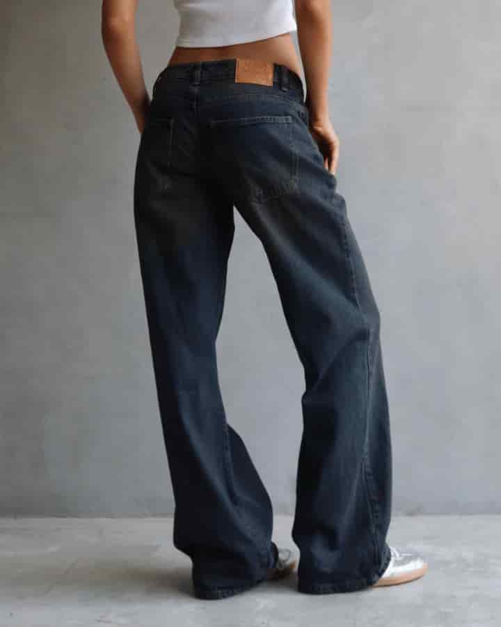 JEAN LOW WIDE FIT TIRO BAJO ANCHO AZUL DIRTY WASHED - miniatura 2