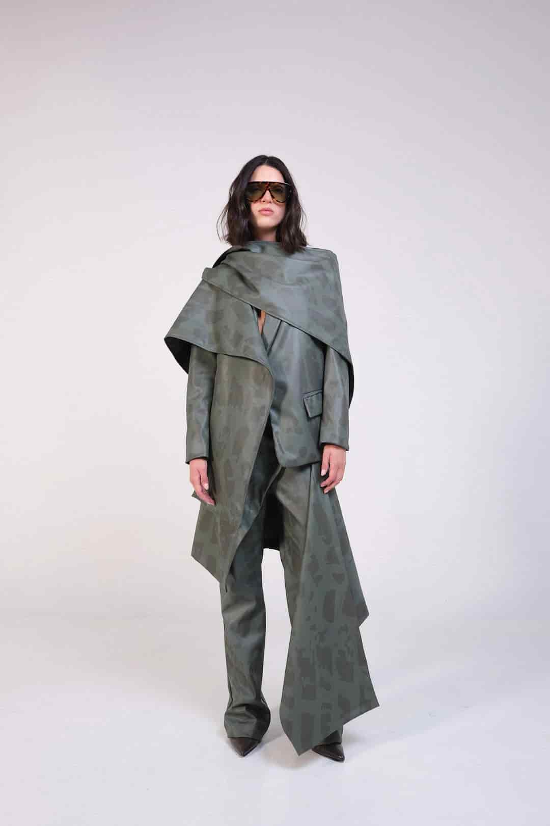 BLAZER FERRARA CON CAPA - miniatura 1