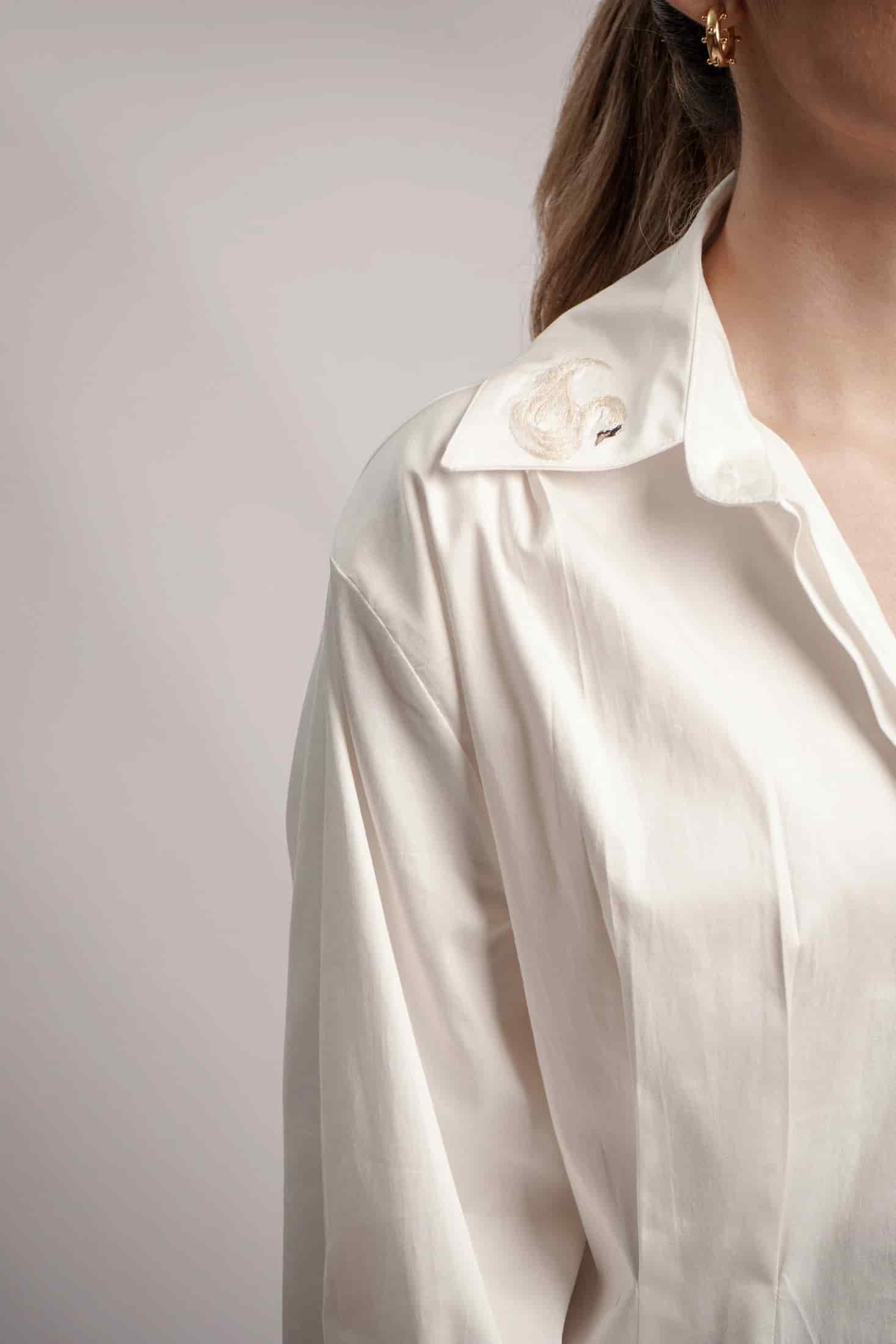 SWAN BLACK BLOUSE - miniatura 5
