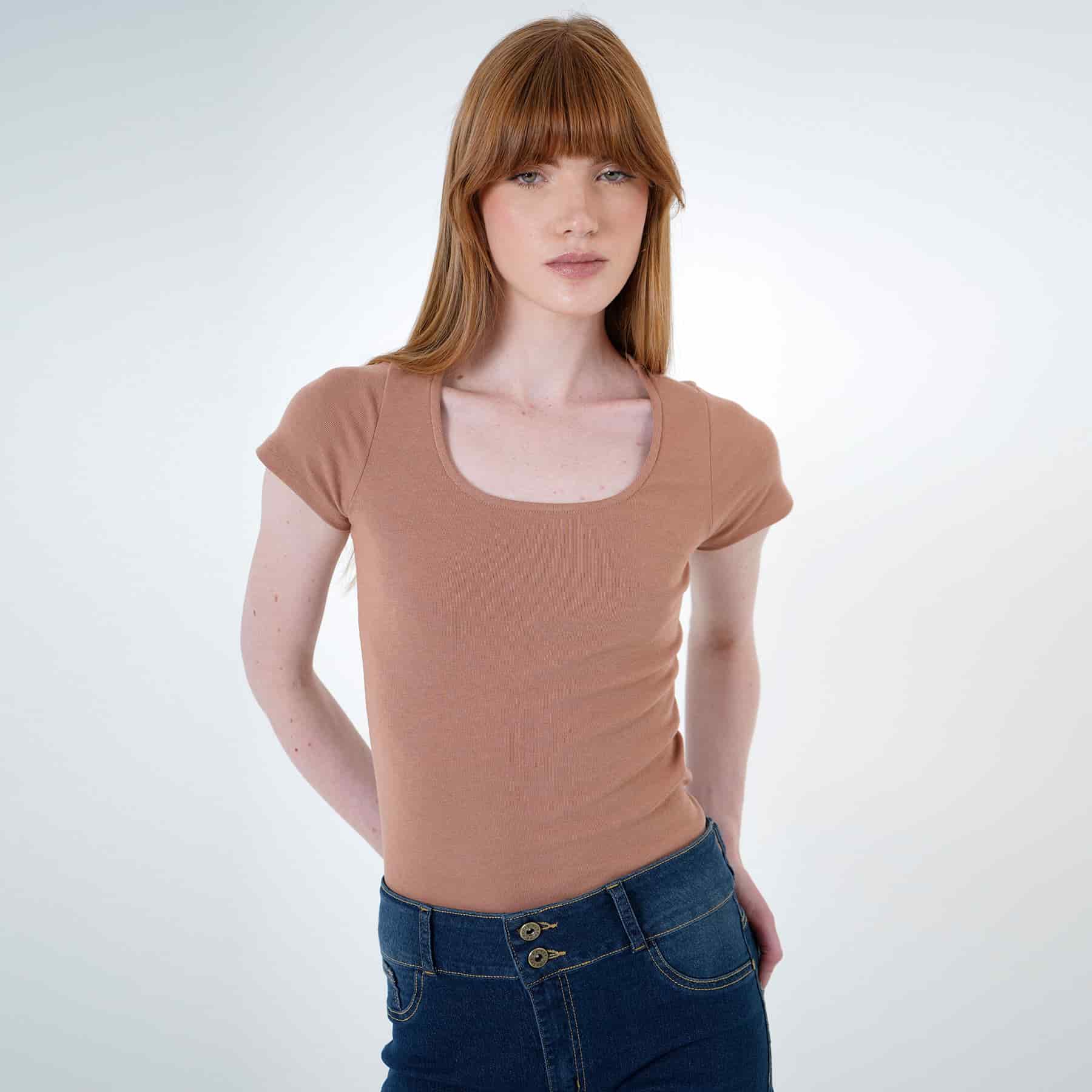 Camiseta escote en U manga corta - miniatura 2