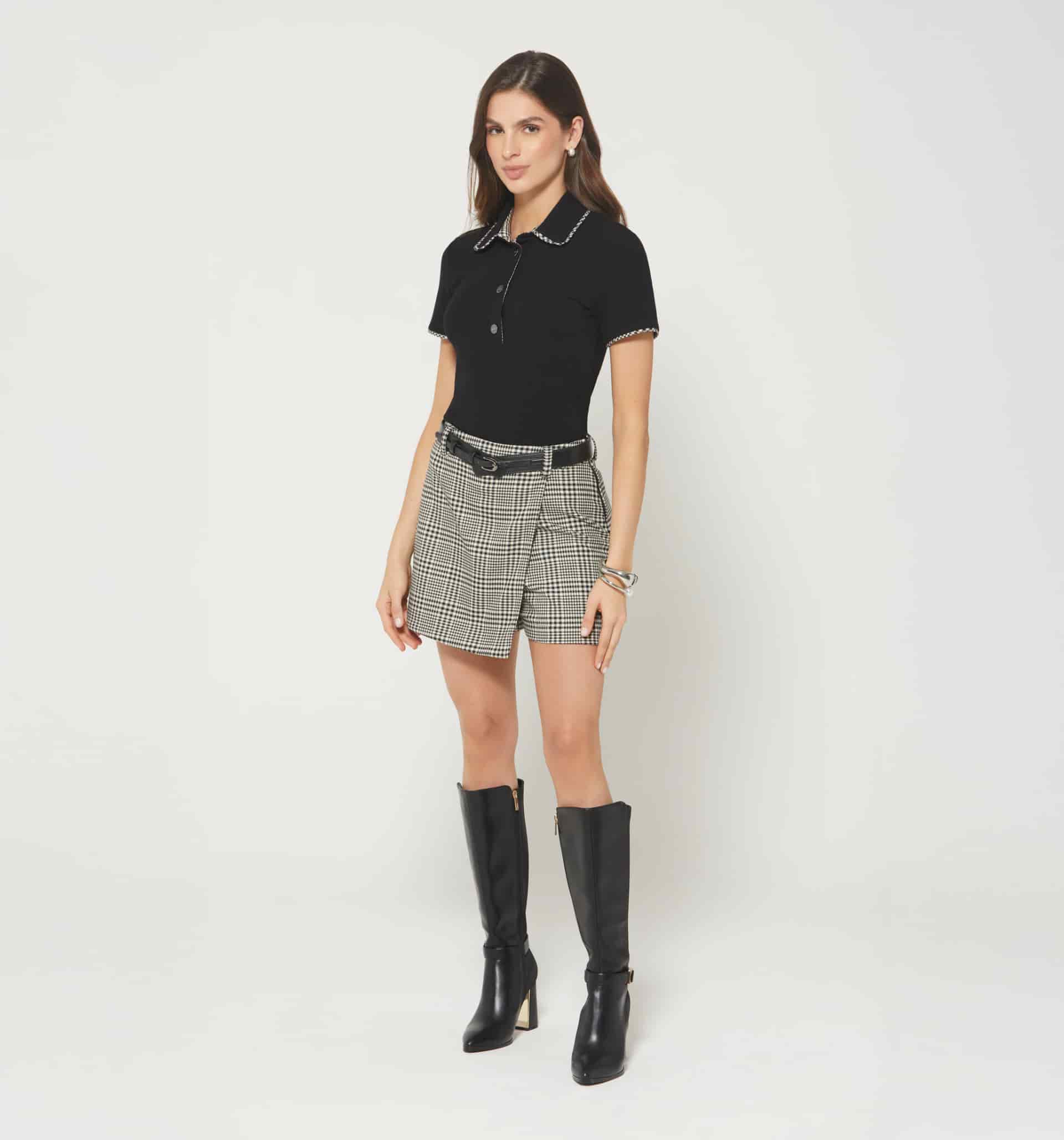 Falda short con correa - miniatura 2