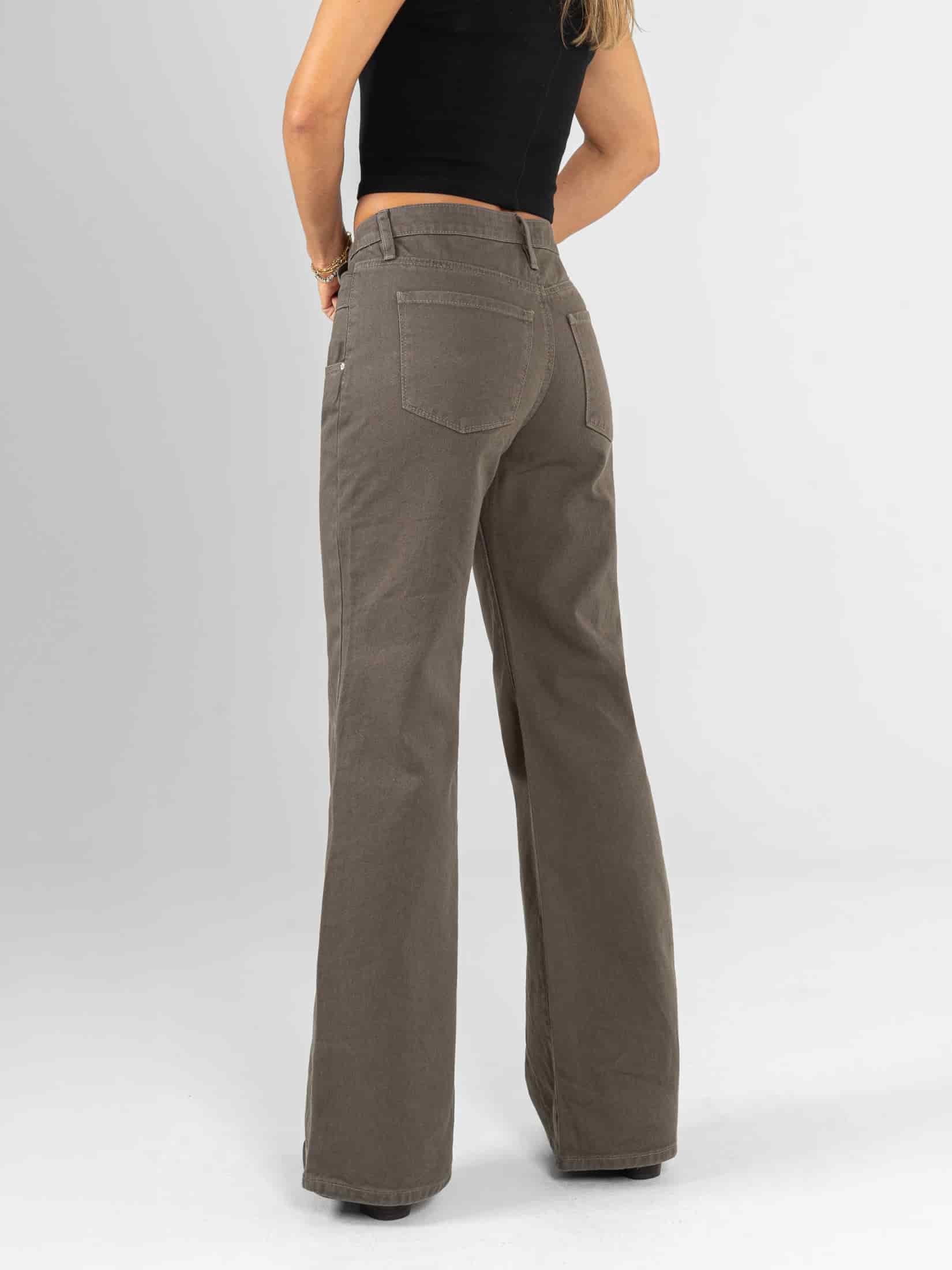 Ref: 0620261 Pantalón mom flare, rígido, detalle en pretina, tiro alto, tono verde - miniatura 2