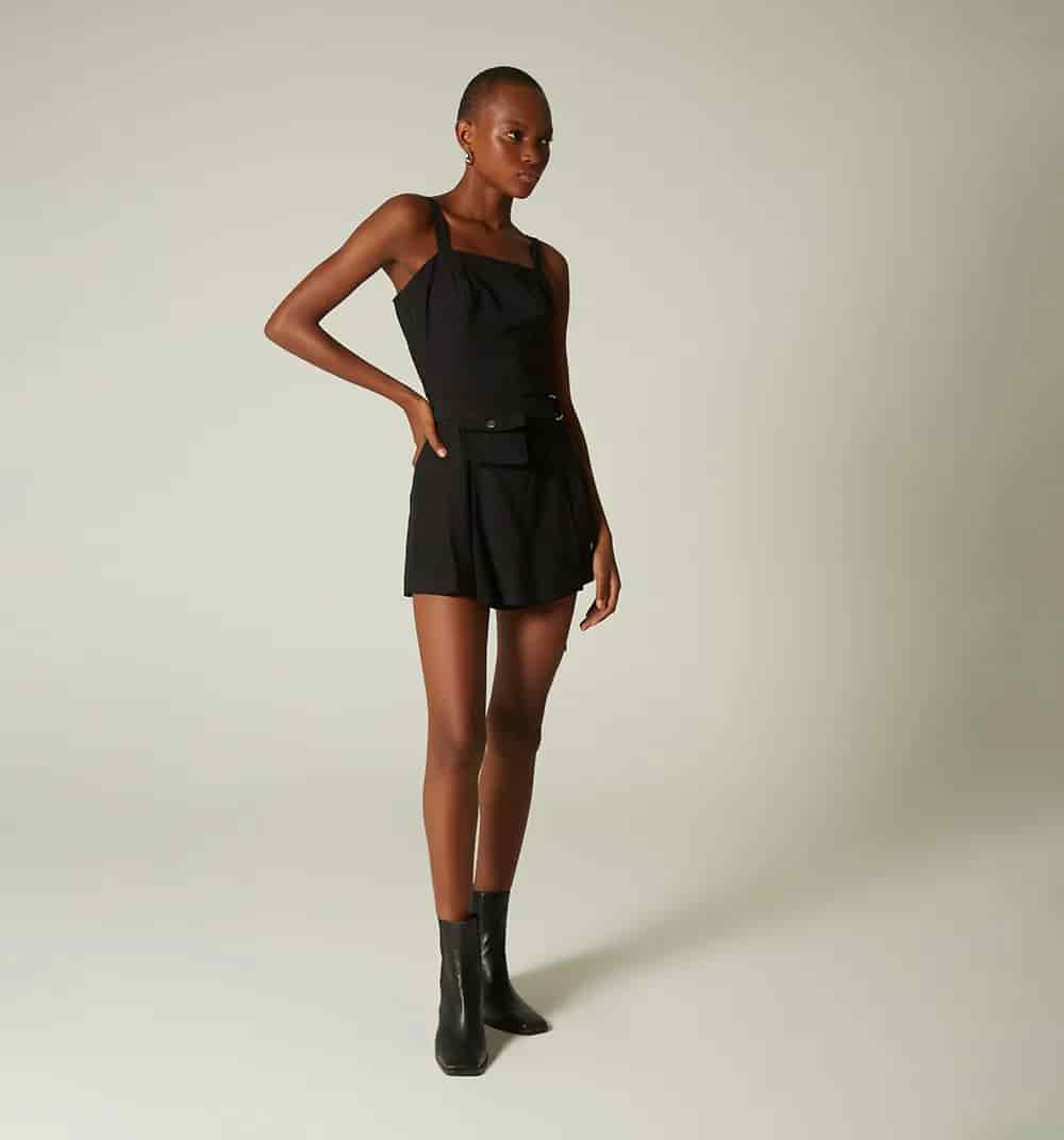 Enterizo de falda short con tablones - miniatura 6
