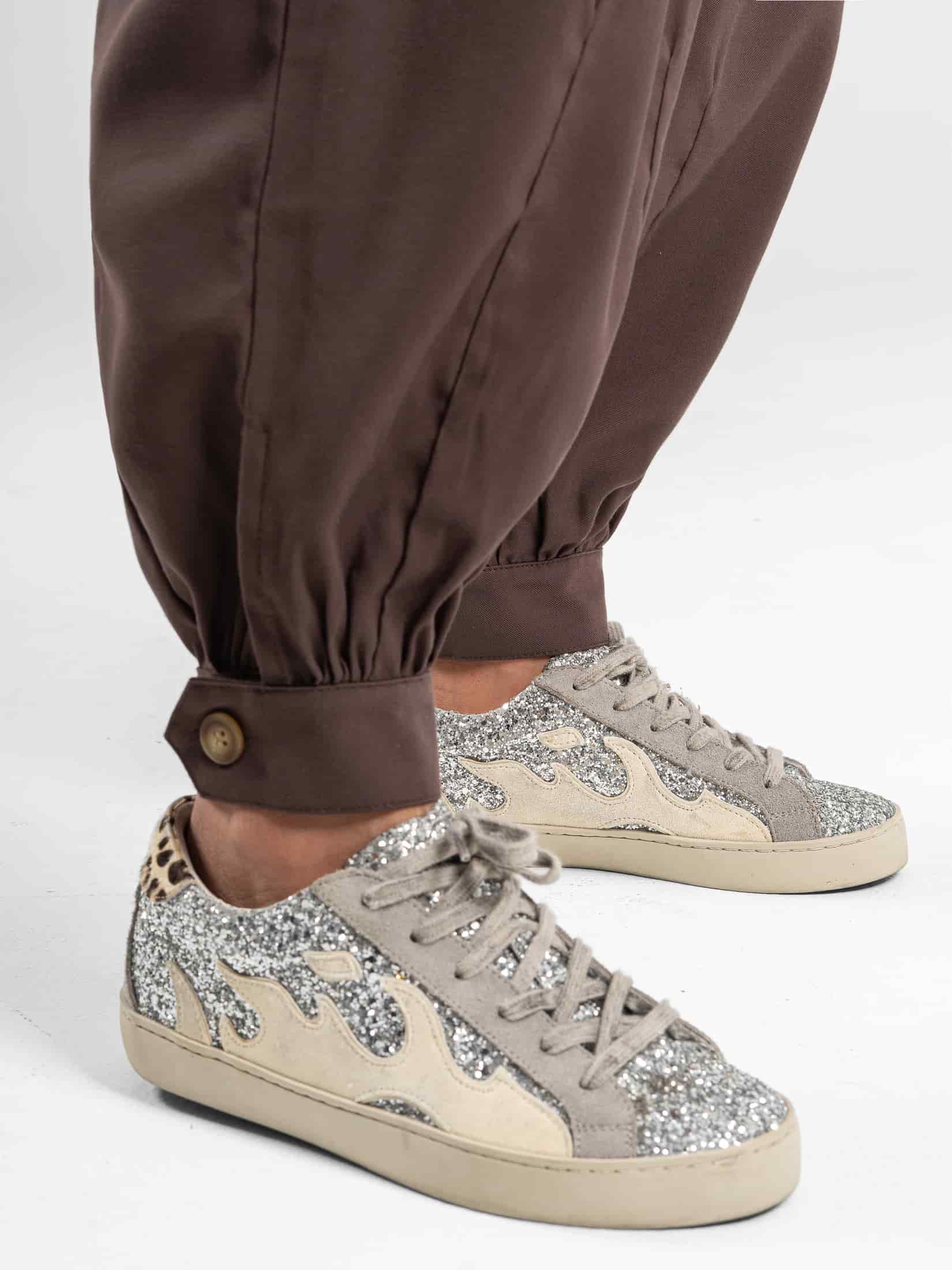 Ref: 0620540 Pantalón wide leg, tejido plano liviano, tiro alto, detalle en bota, tono café - miniatura 4