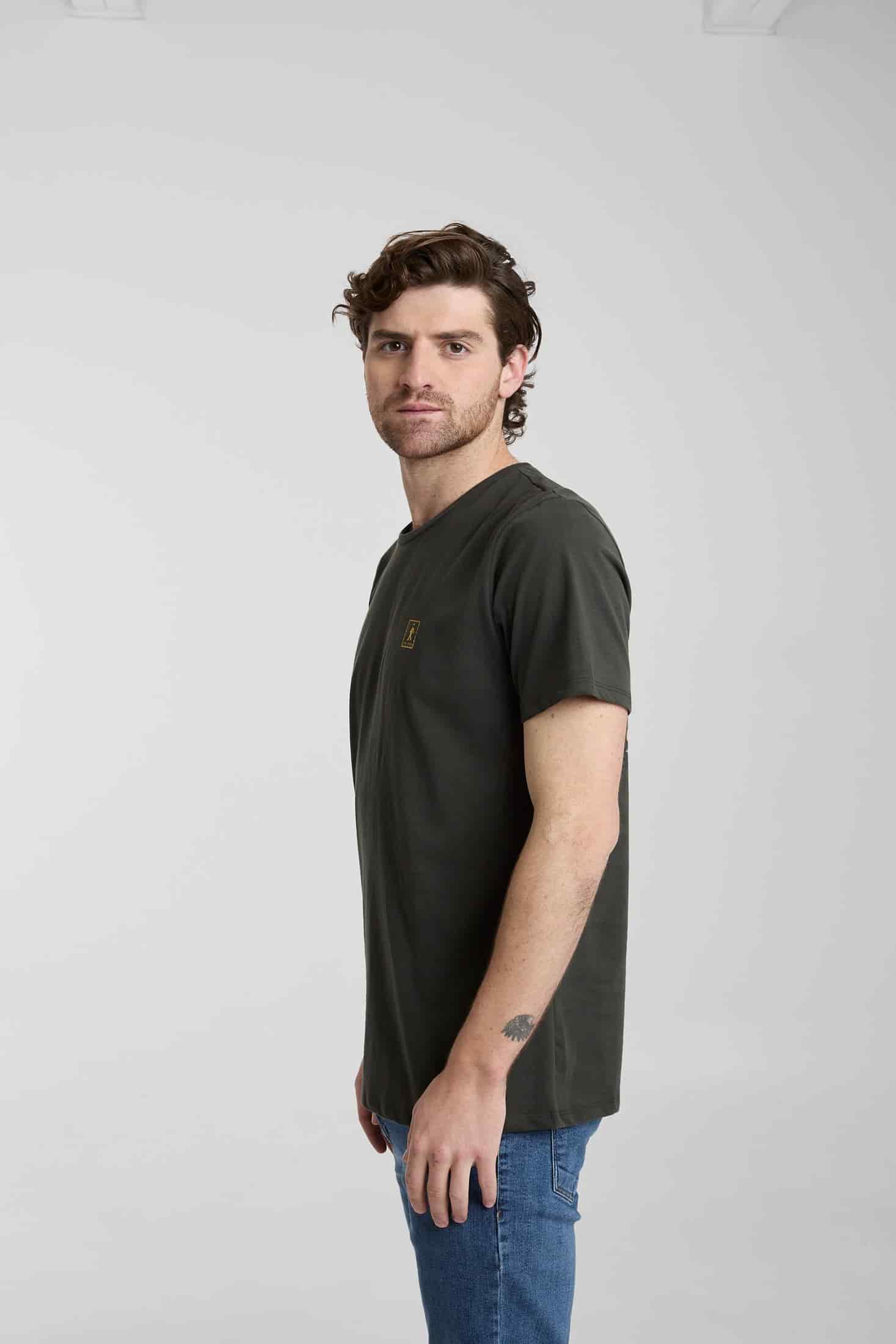 Camiseta Carry The Essentials - miniatura 4