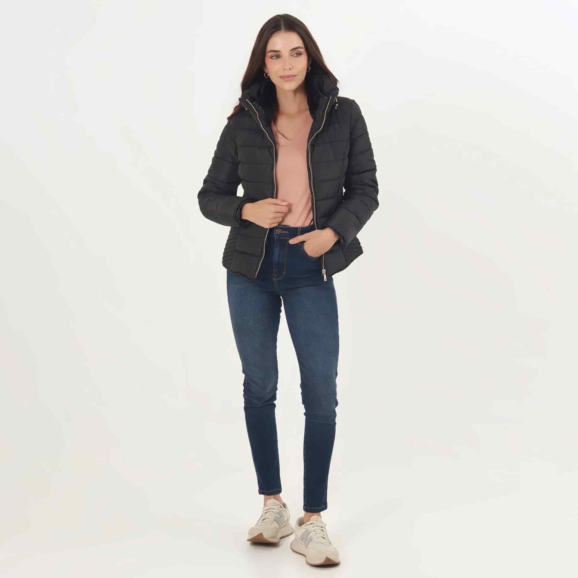 Chaqueta acolchada cuello alto con capucha interna - miniatura 3