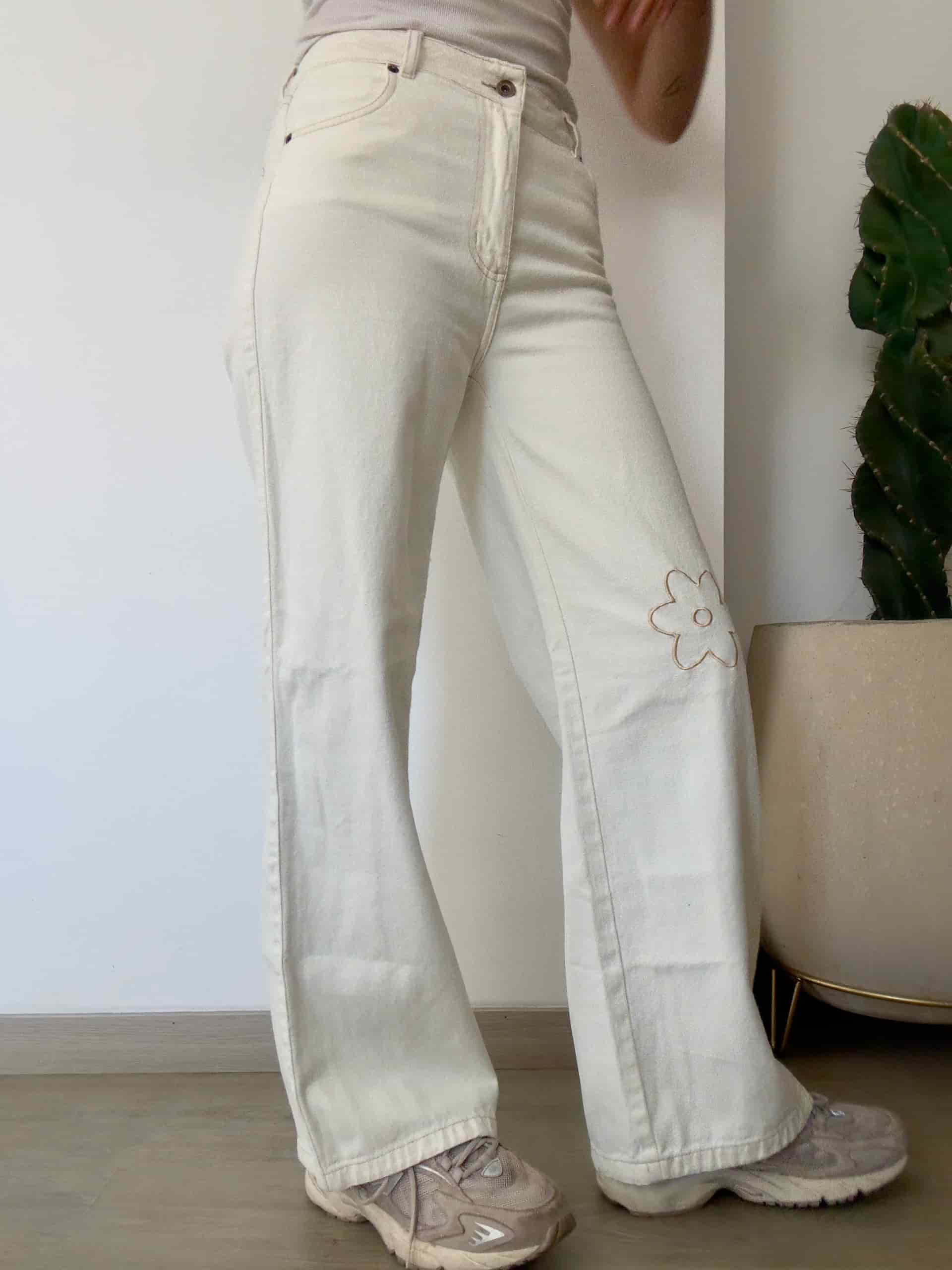 Jeans Flor Bordada Crudo - miniatura 7