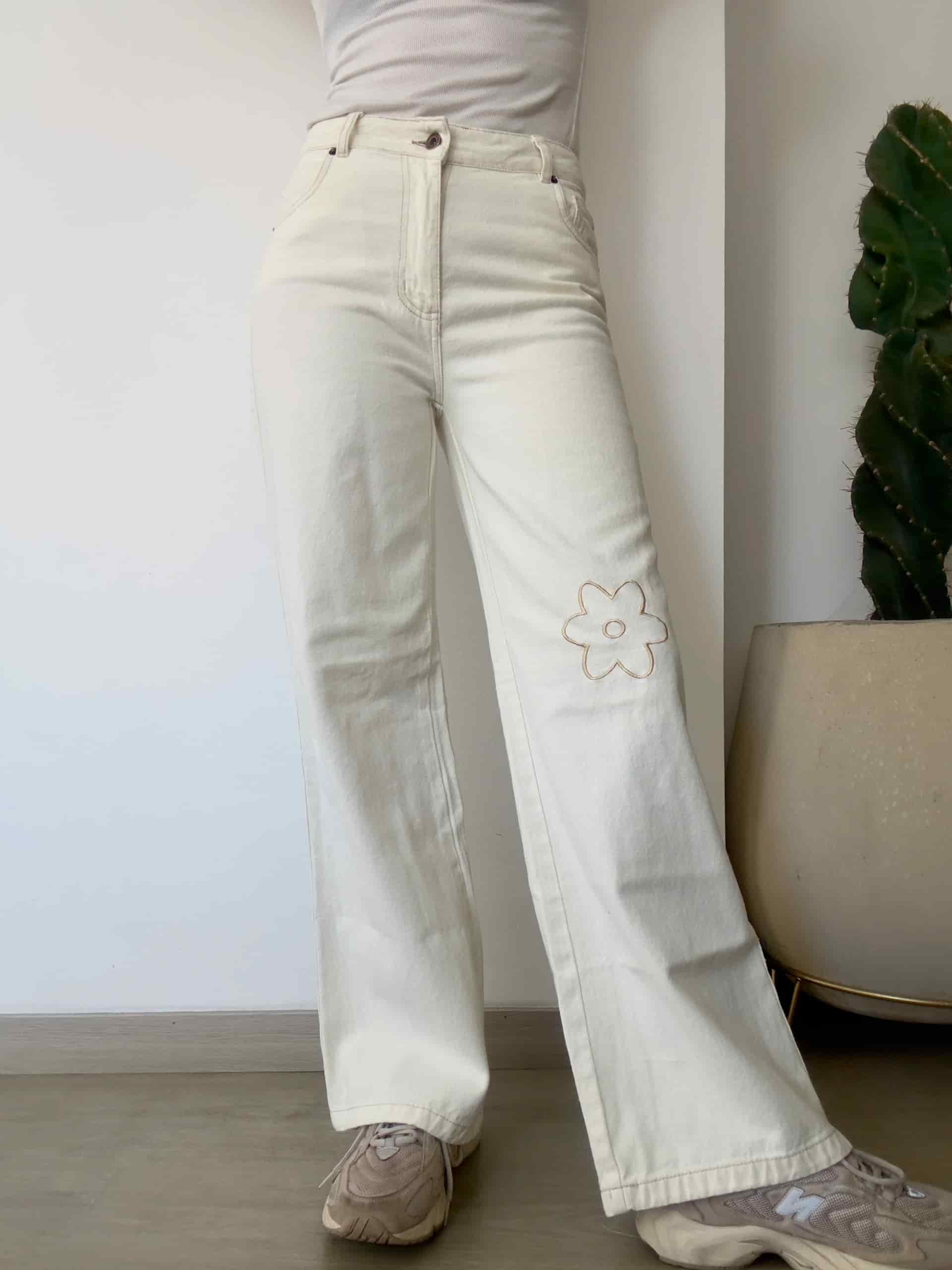 Jeans Flor Bordada Crudo - miniatura 8