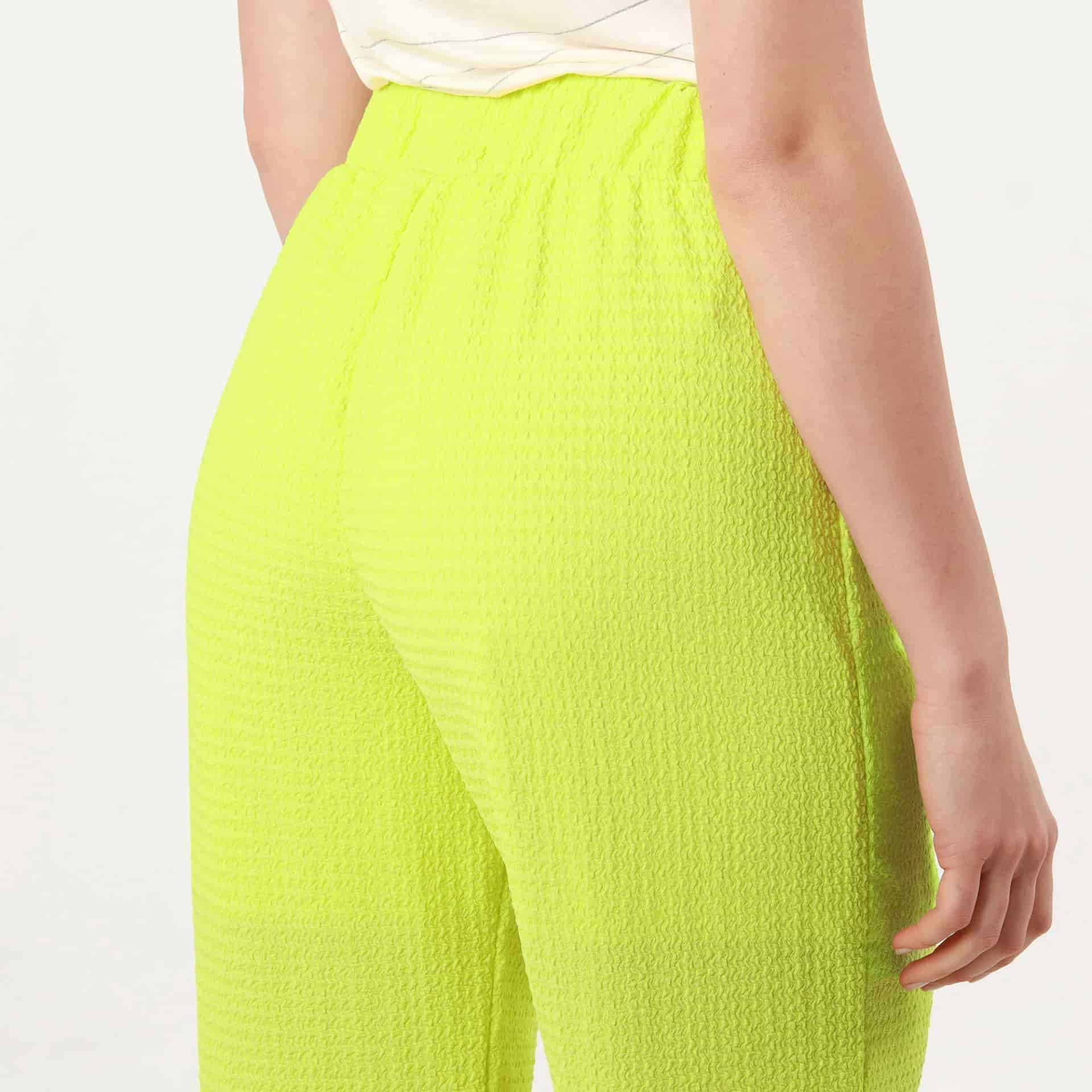 Pantalon Tiro Alto Bota Flare - miniatura 2