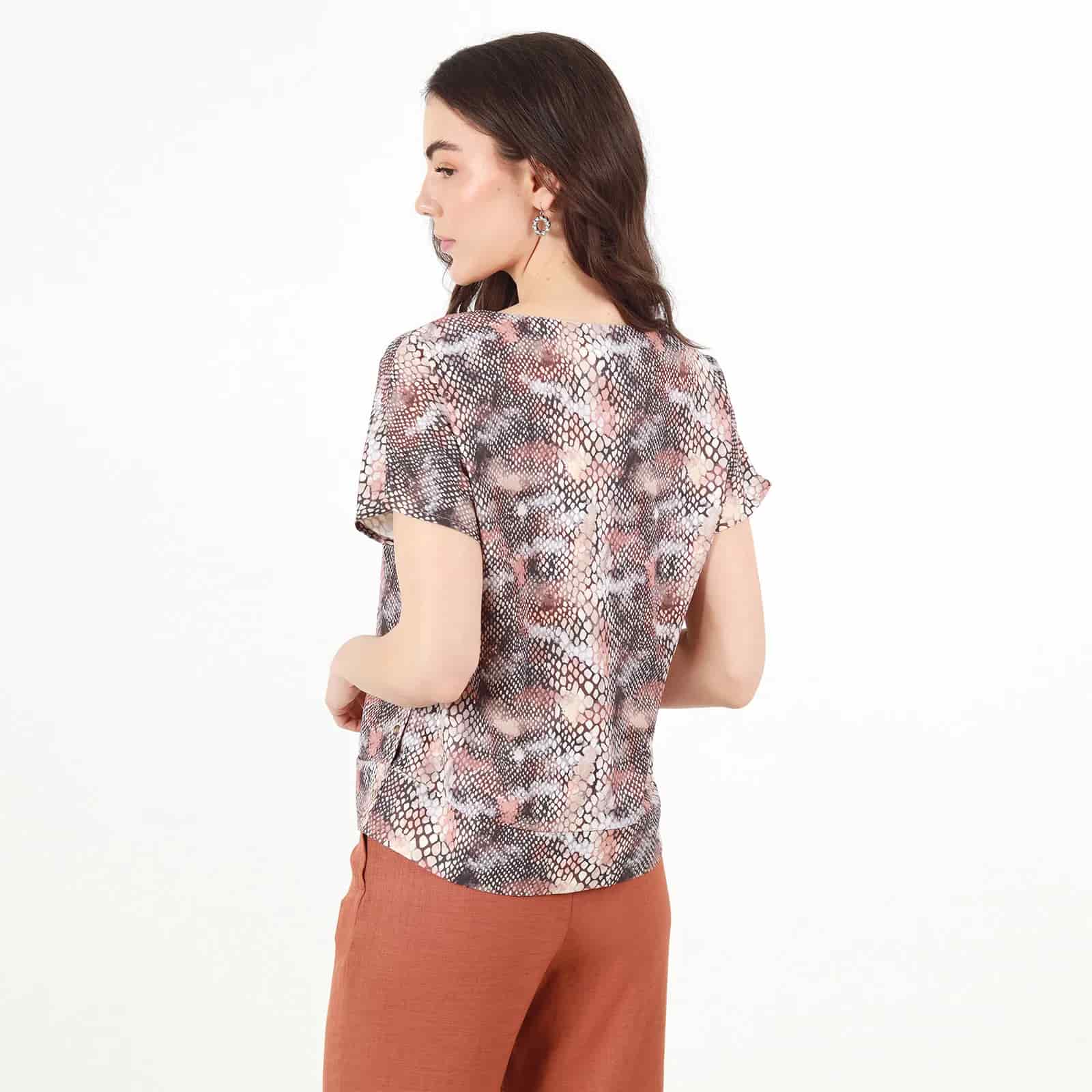 Blusa Cuello V Manga Corta - miniatura 45