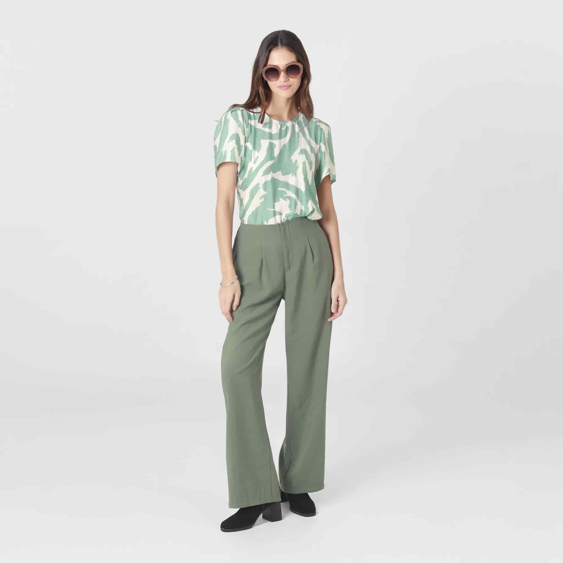 Pantalon Tiro Medio Bota Flare - miniatura 1