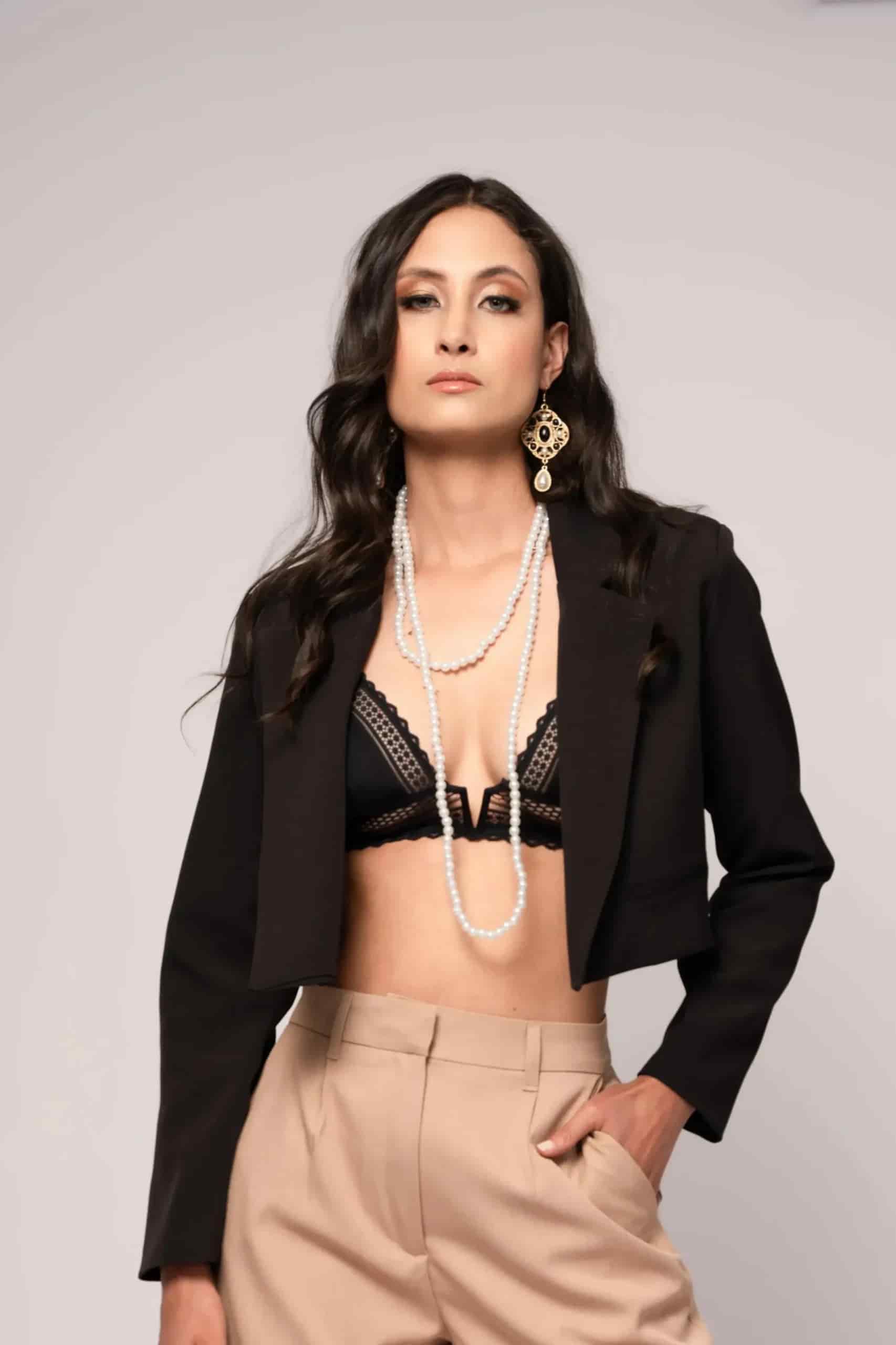 Blazer Corto Negro - miniatura 3