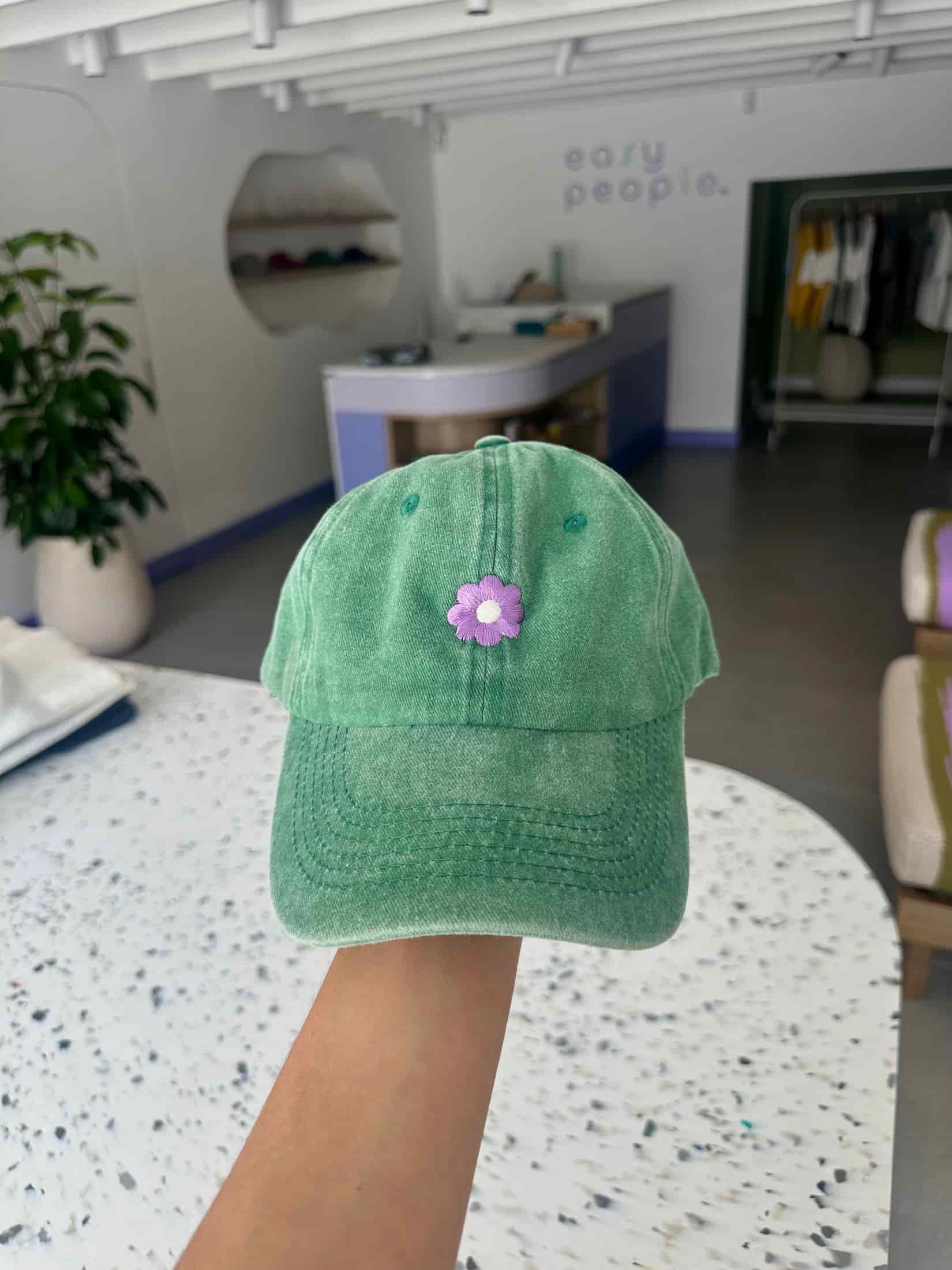 gorra flor bordada - verde - miniatura 2