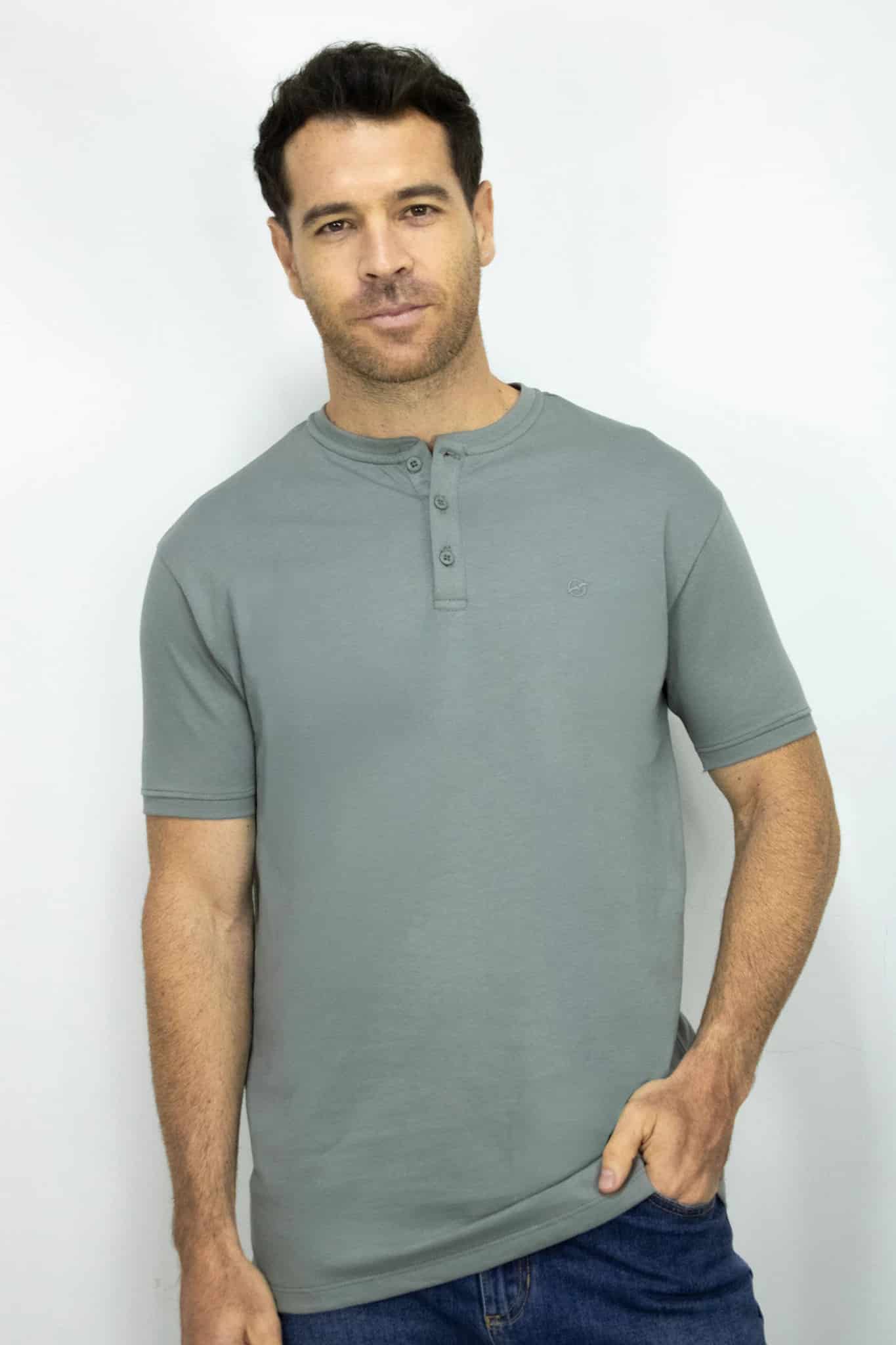 Camiseta Cuello Henley Manga Corta para Hombre - miniatura 1