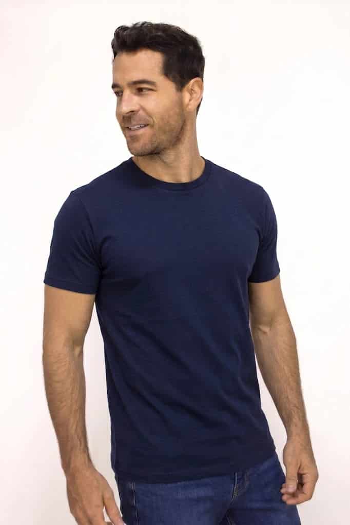 CAMISETA BÁSICA LIVIANA CUELLO REDONDO AZUL OSCURO PARA HOMBRE - miniatura 1