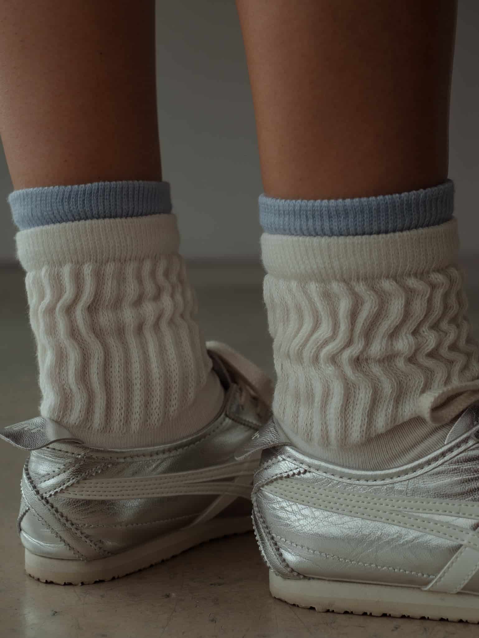 MIDI LAYERING SOCKS - SOFT WHITE & BABY BLUE - miniatura 5