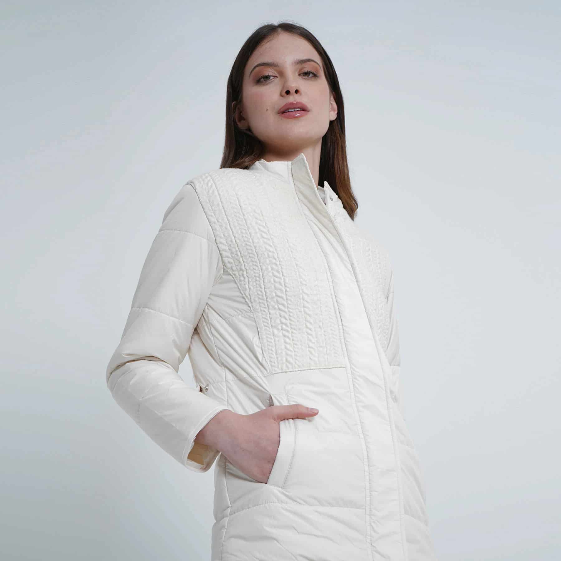 Chaqueta acolchada cuello alto con tejido - miniatura 8