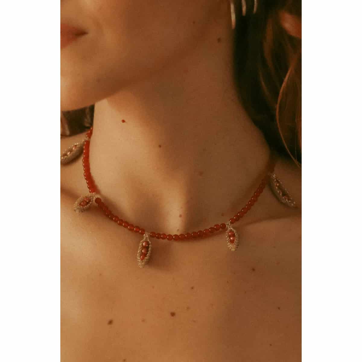 BEAN AND CARNELIAN NECKLACE - miniatura 1
