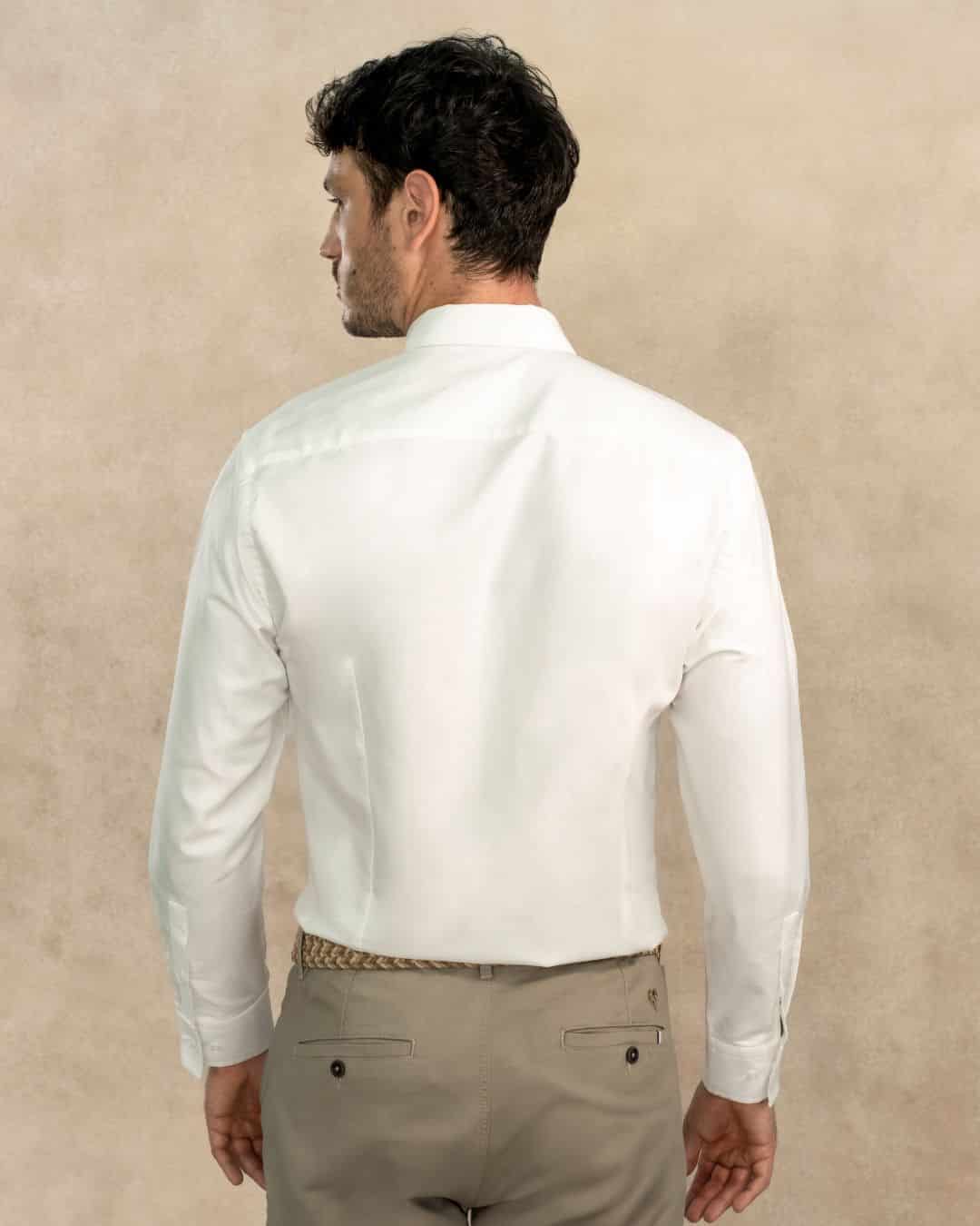 Camisa Antimanchas Oxford Blanca con Bolsillo Logo Contraste - Talla Regular - miniatura 3