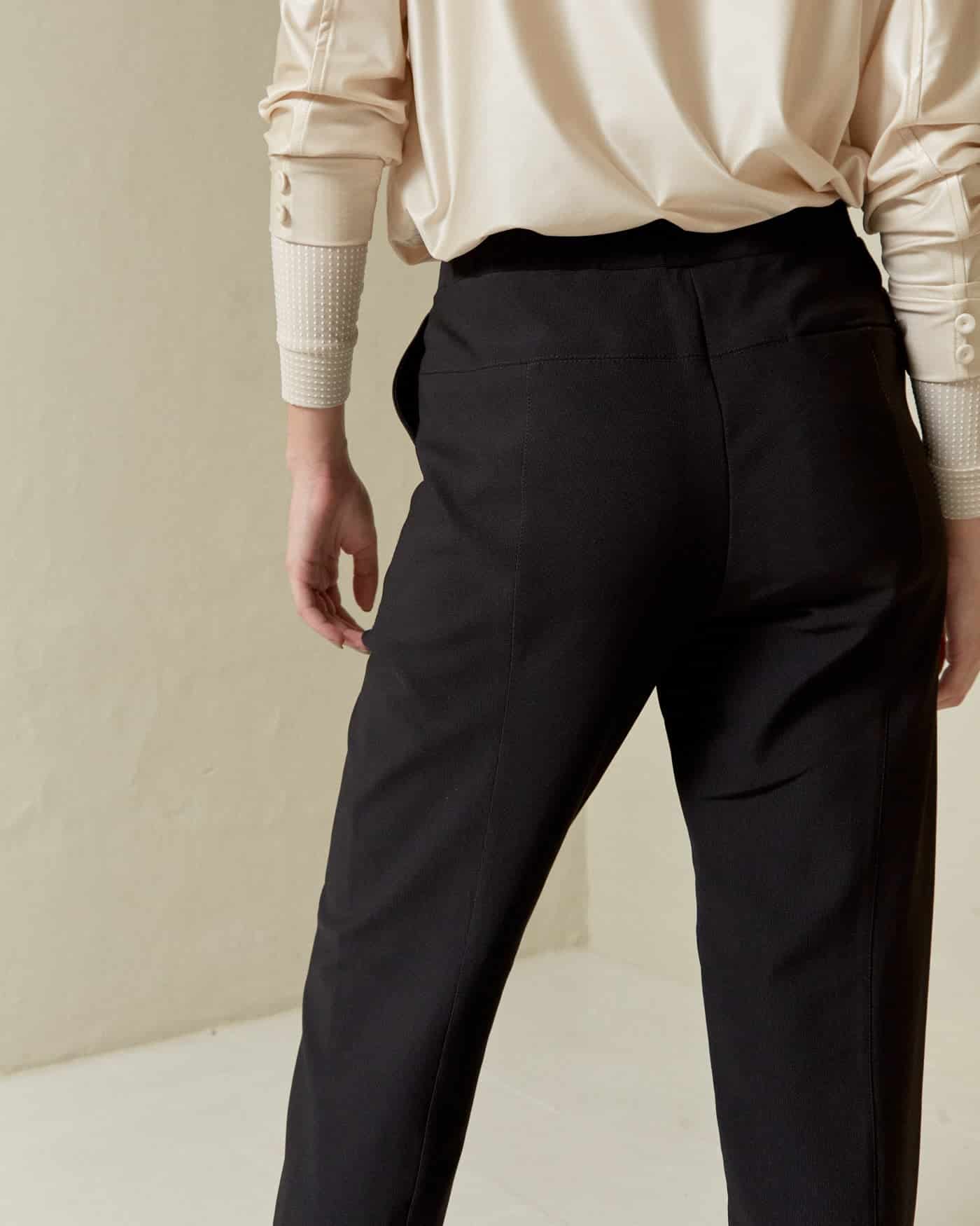 Pantalón Clásico Tech Negro VALIENTE - miniatura 2