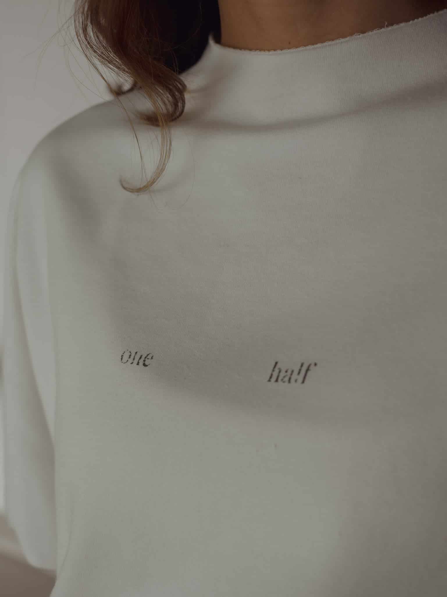 ONE HALF ROLLED SLEEVE T-SHIRT - SOFT WHITE - miniatura 5