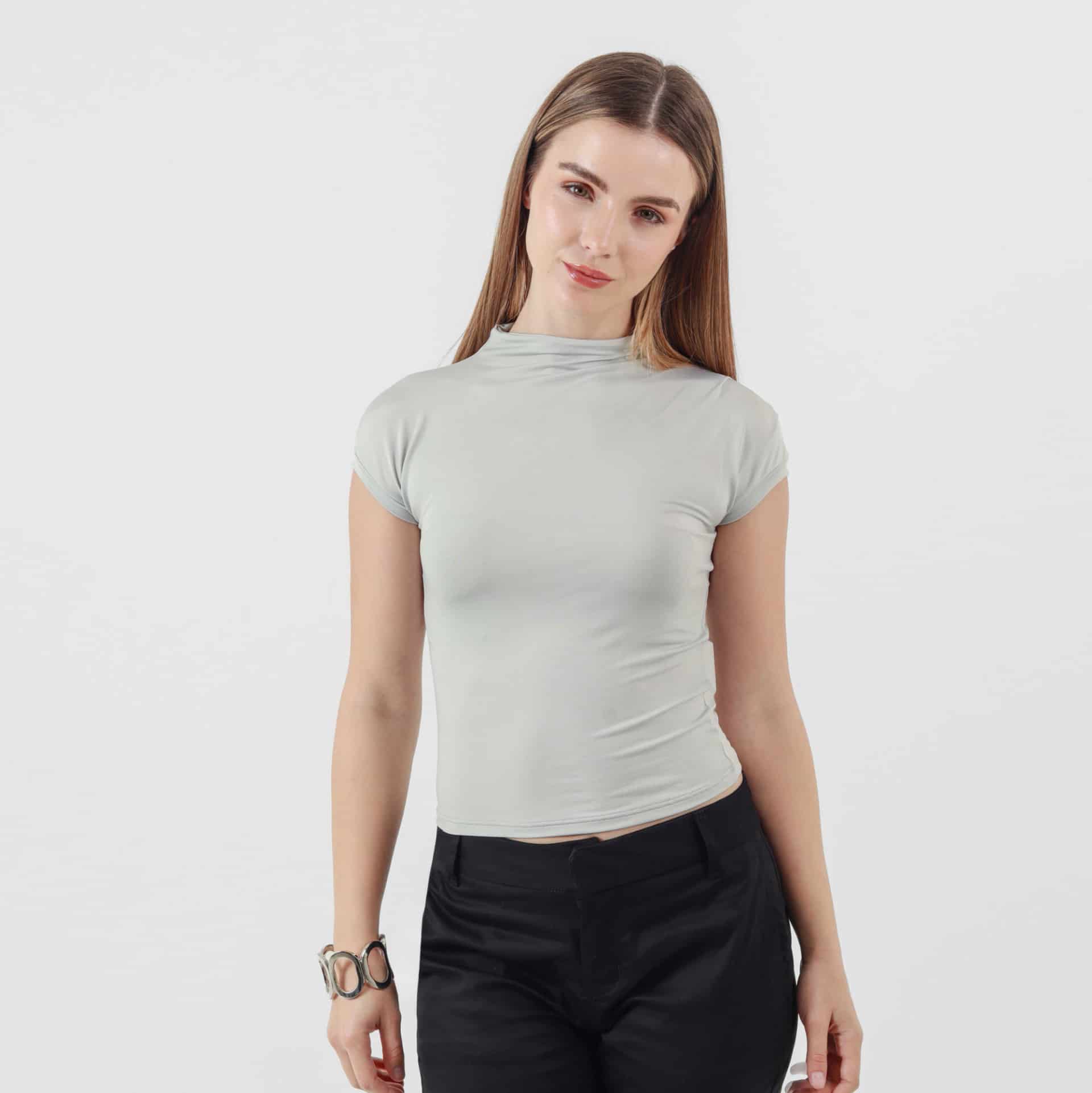 Camiseta básica cuello alto manga sisa rodada - miniatura 2