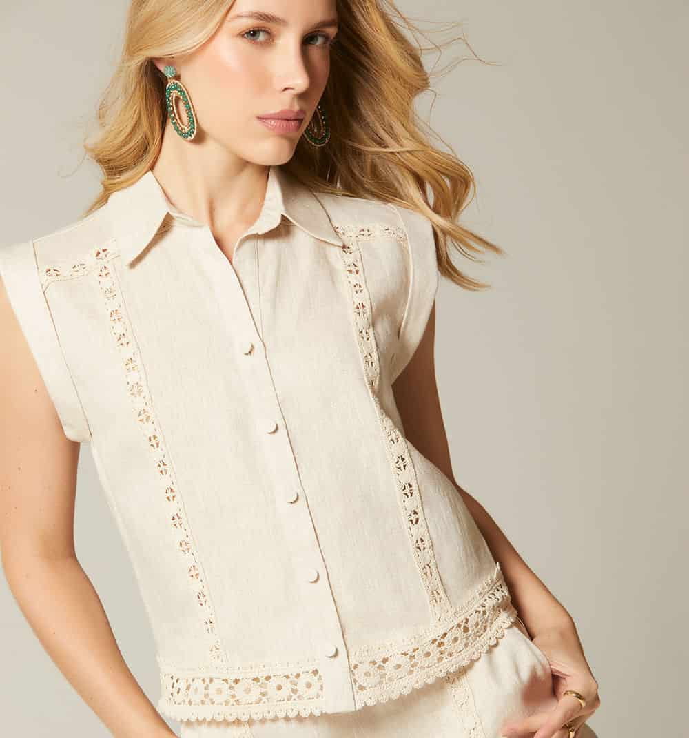 Blusa sisa con encajes crochet - miniatura 3