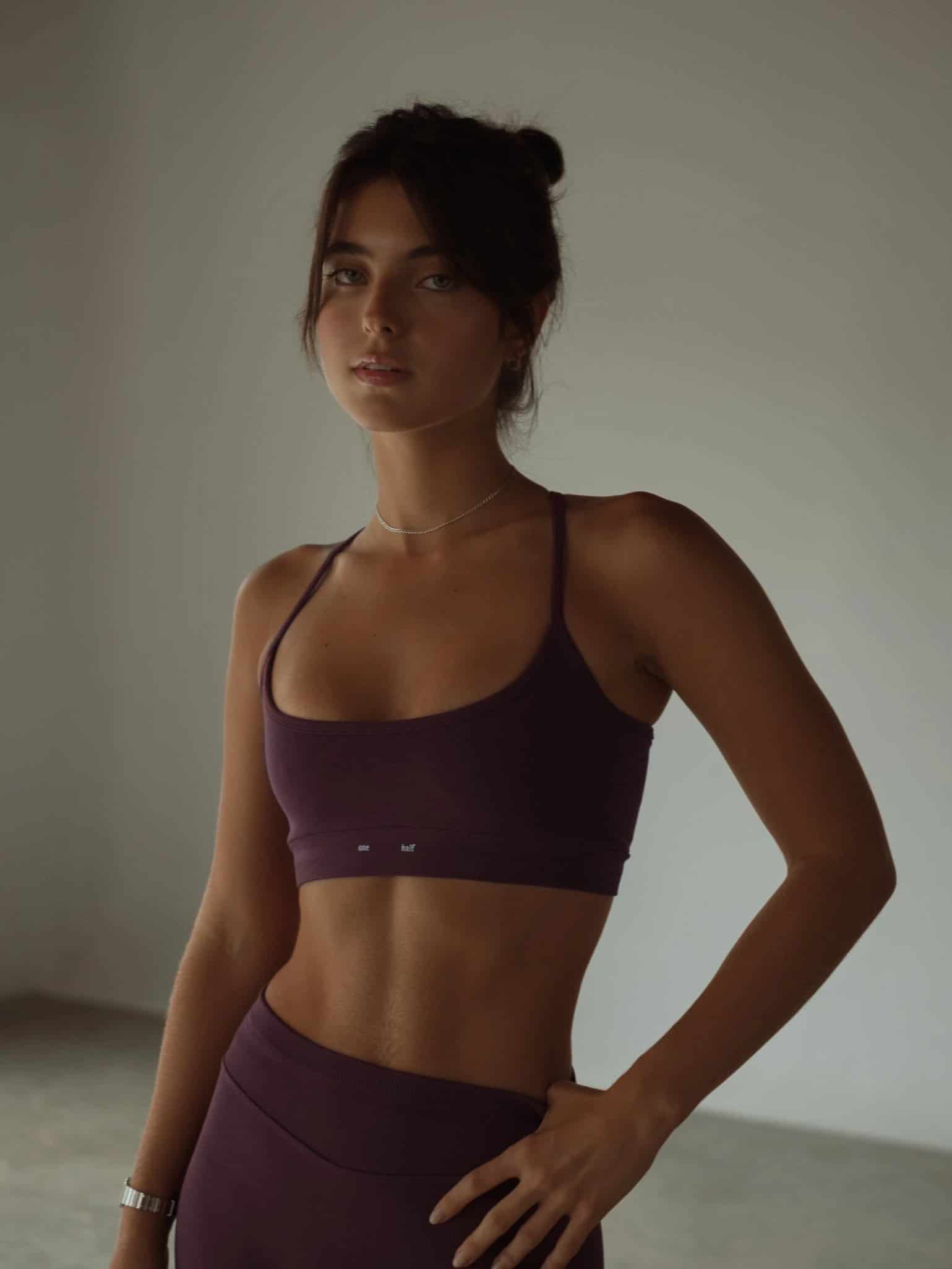 AIRY SEAMLESS CROP TOP - CRANBERRY - miniatura 1