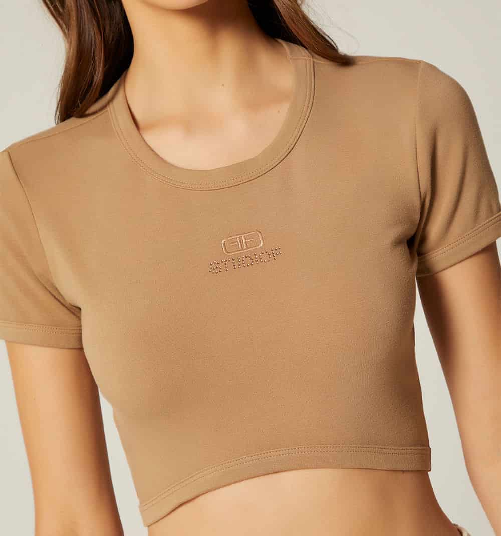 Blusa manga corta  con bordado - miniatura 9