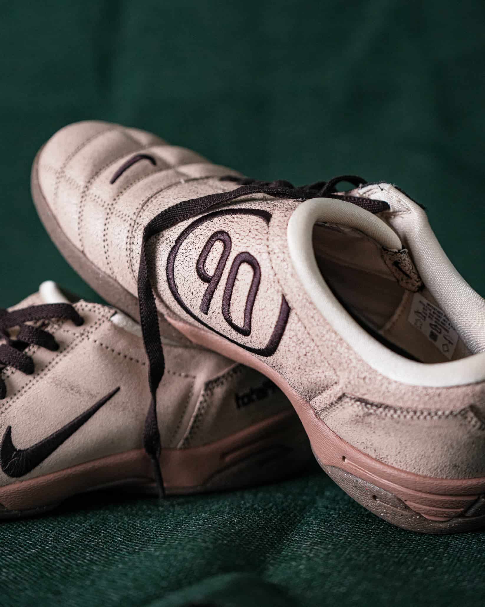 TENIS GUAYO  BLANCO PERLA T90 NIKE - miniatura 8
