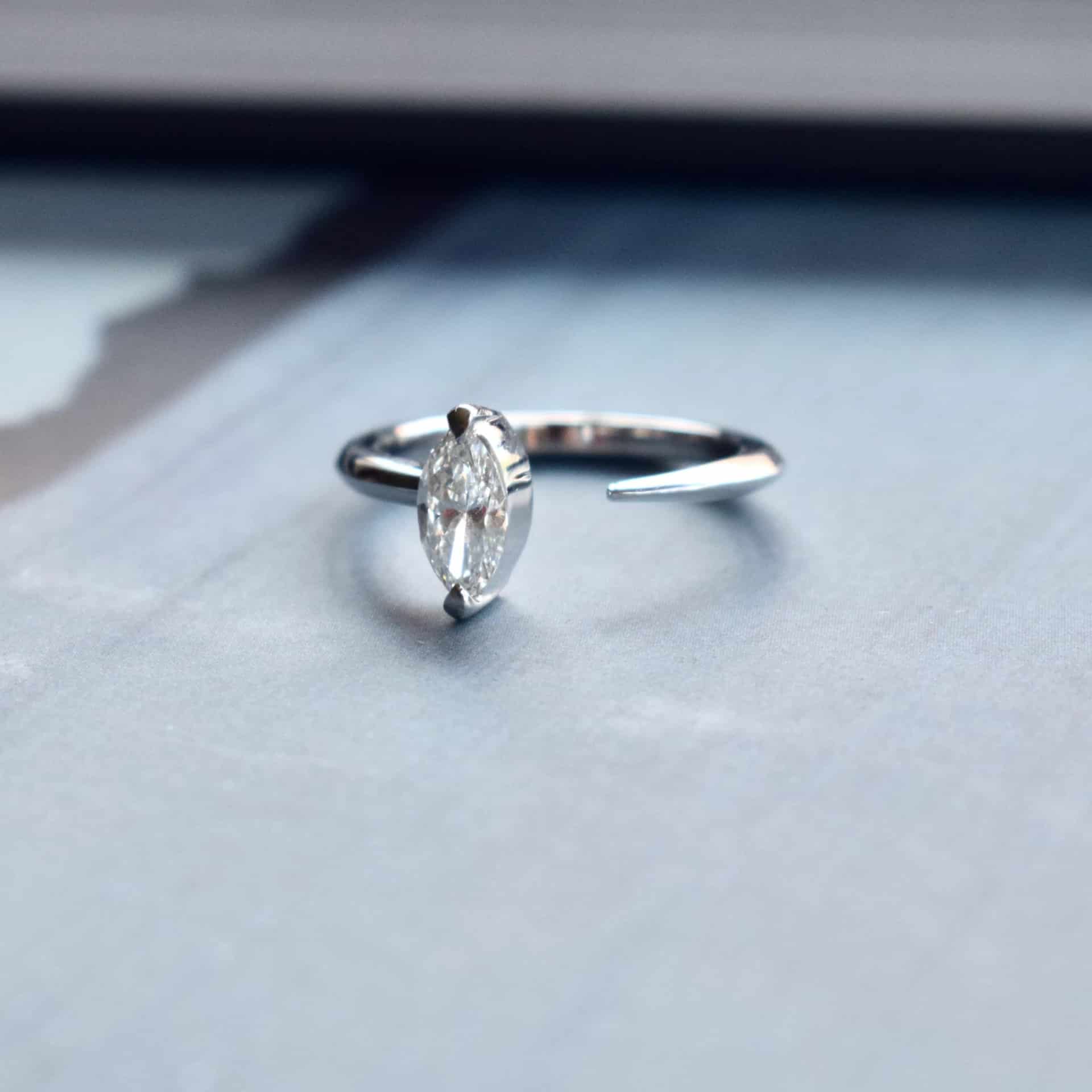 Anillo Eclaire – Diamante Marquis - miniatura 1