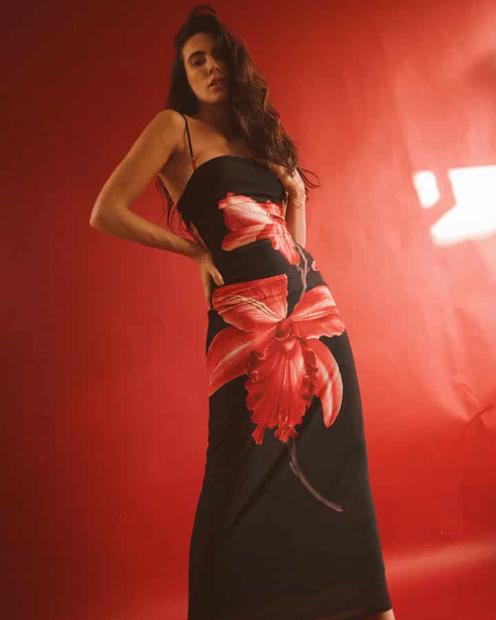 VESTIDO SMOOTH LARGO AJUSTADO NEGRO FLORAL - miniatura 10