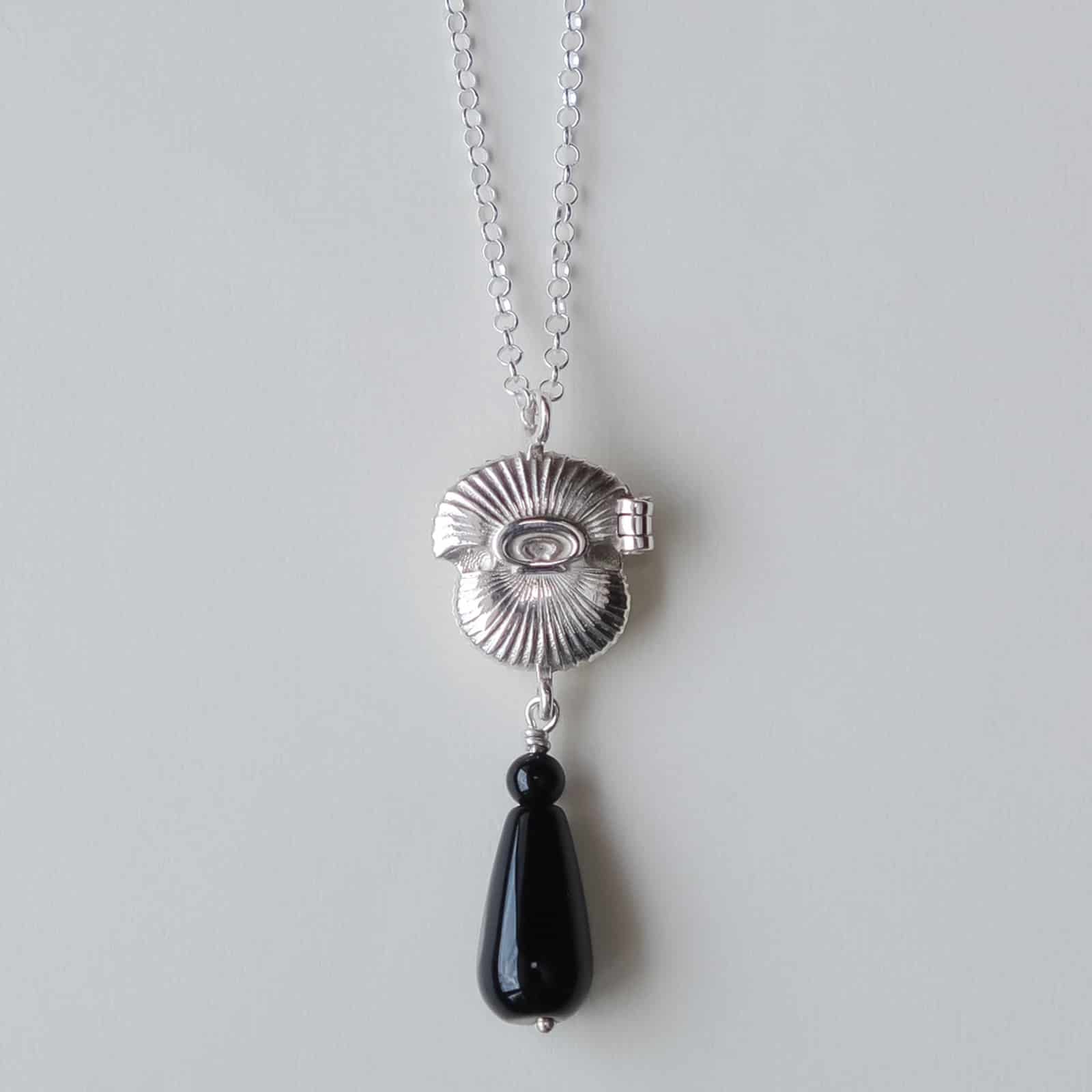 Collar Relicario Oda Ónix - miniatura 4