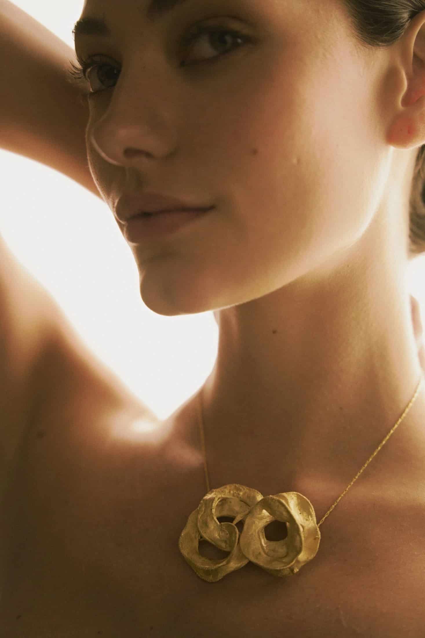 PIN Y COLLAR ACACIA - miniatura 1