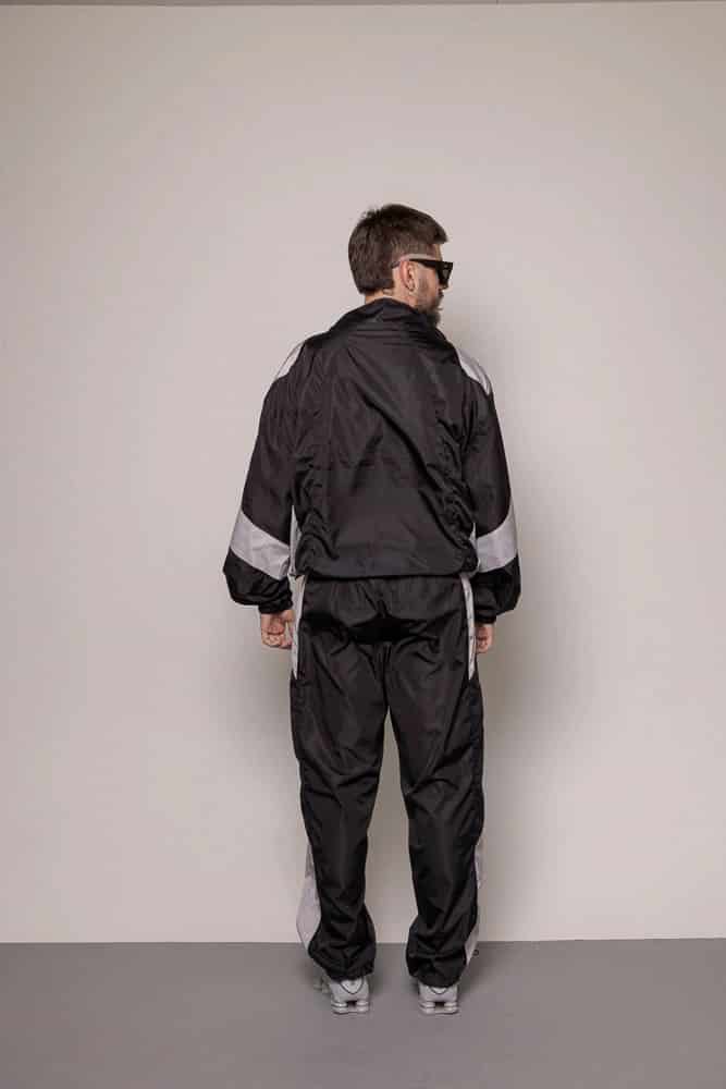 SET CHAQUETA Y SUDADERA ANTIFLUIDO-NEGRO - miniatura 4