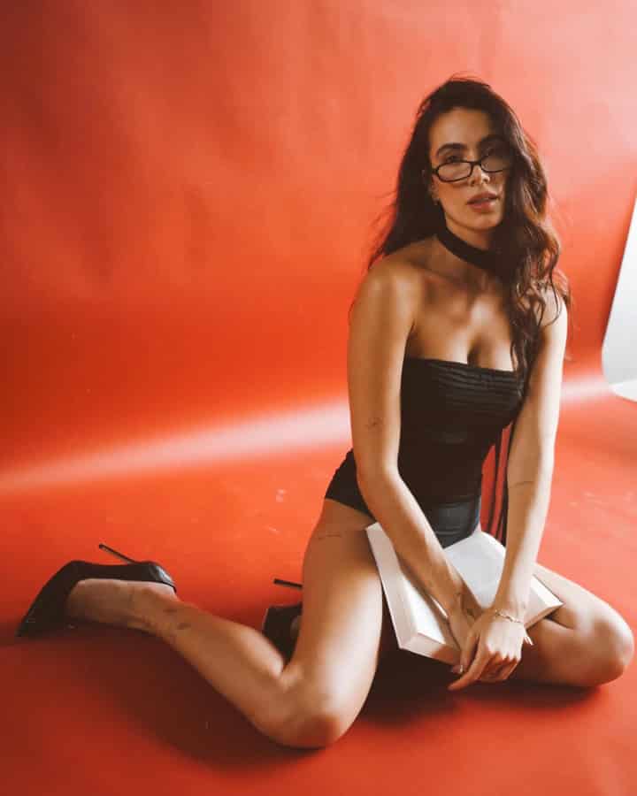 CROPTOP TESSA CON BUFANDA NEGRO - miniatura 1