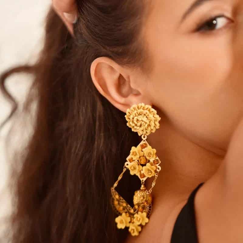 Petal Cascade Hoop Earrings - miniatura 2