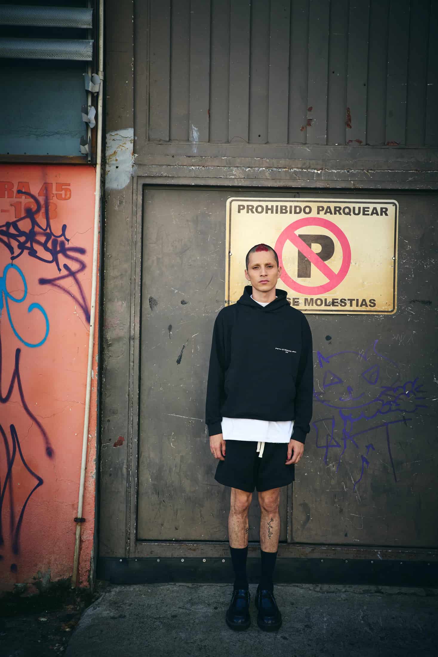 GARMENTS BLACK HOODIE - miniatura 2