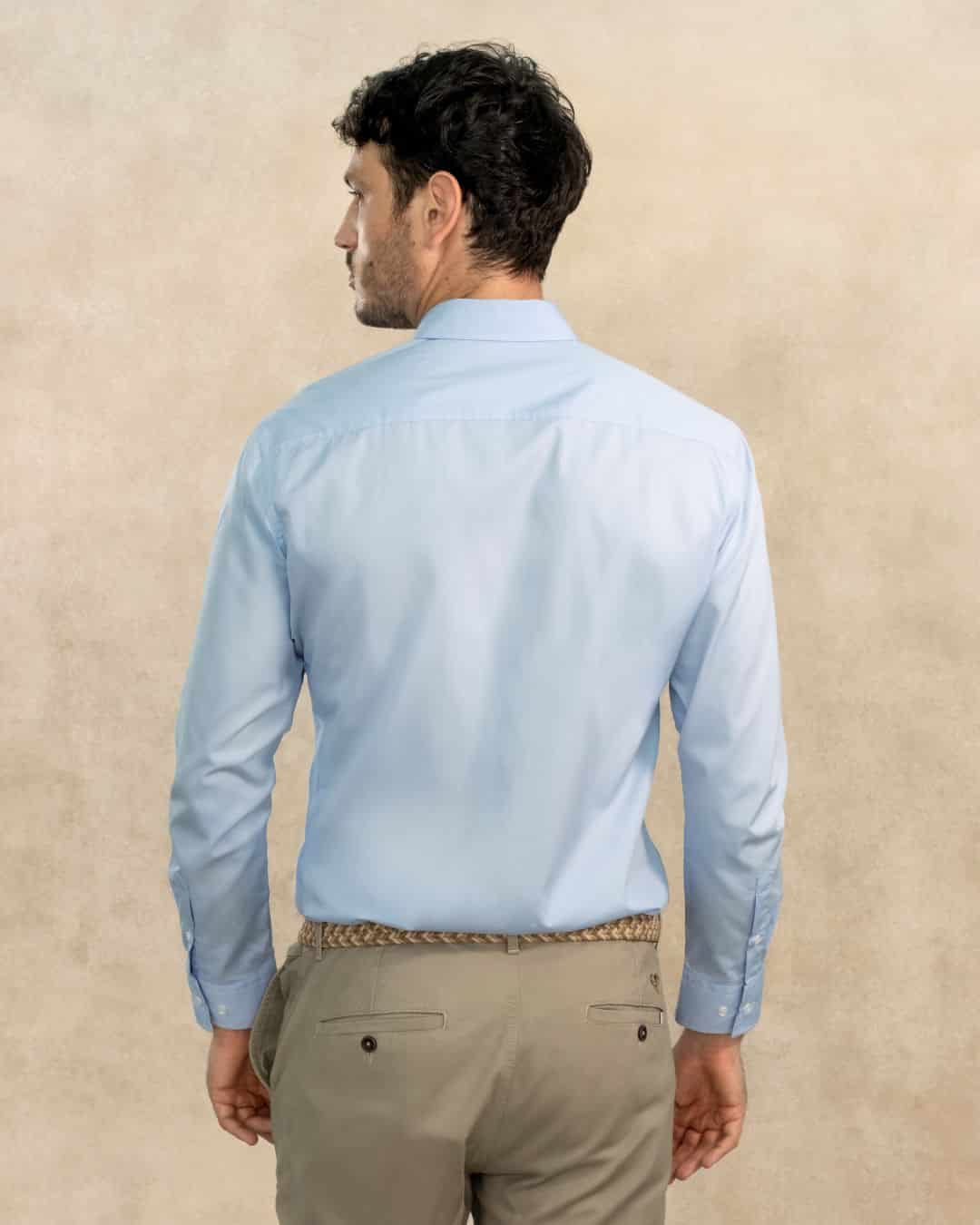Camisa Antimanchas Popelina Light Blue Con Bolsillo Logo Gris - Talla Regular - miniatura 3