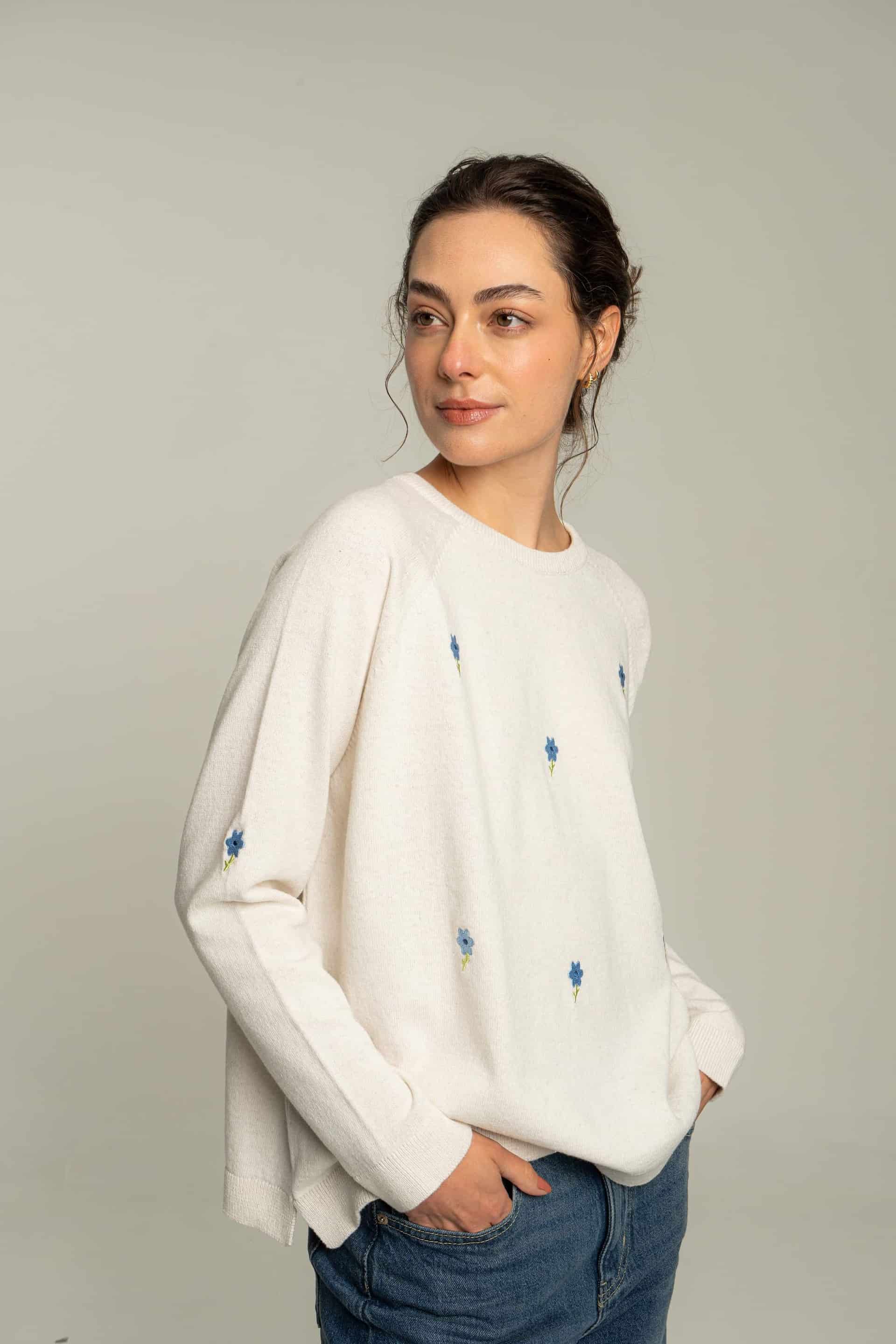 Sweater flores bordadas - crudo - miniatura 3