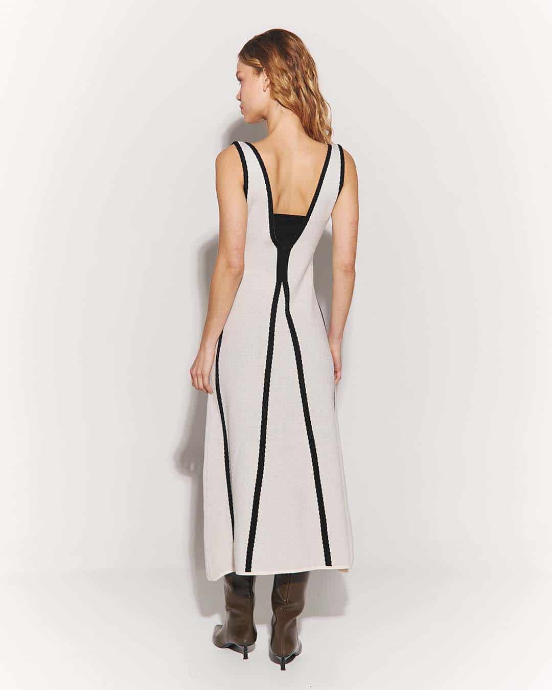 Vestido tejido con líneas asimétricas - miniatura 5