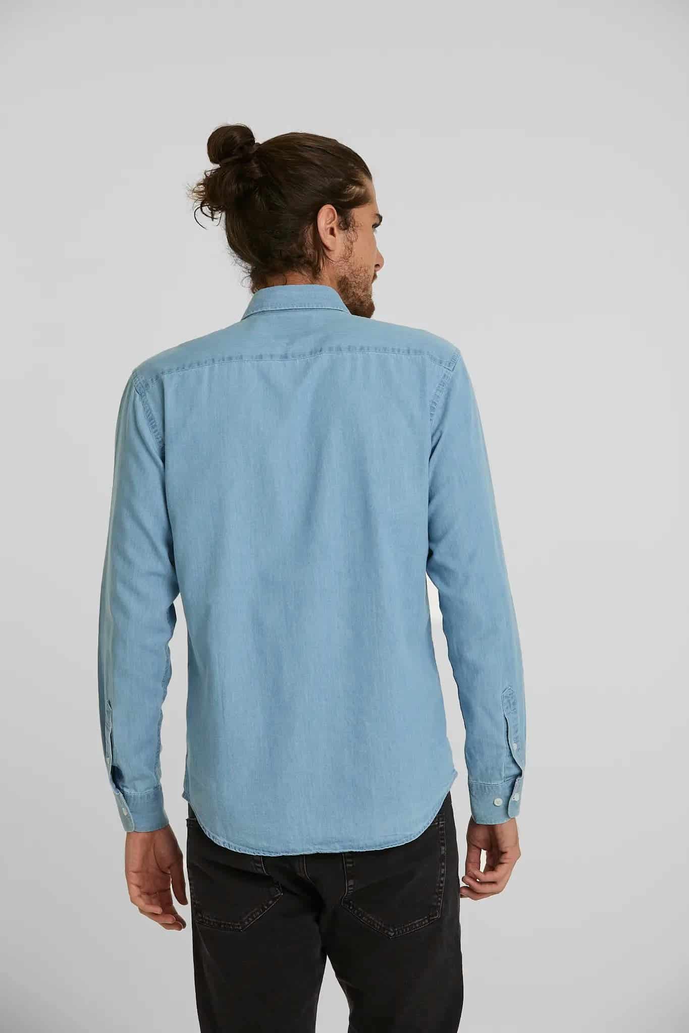 Camisa Jean Button Down Azul Claro - miniatura 9