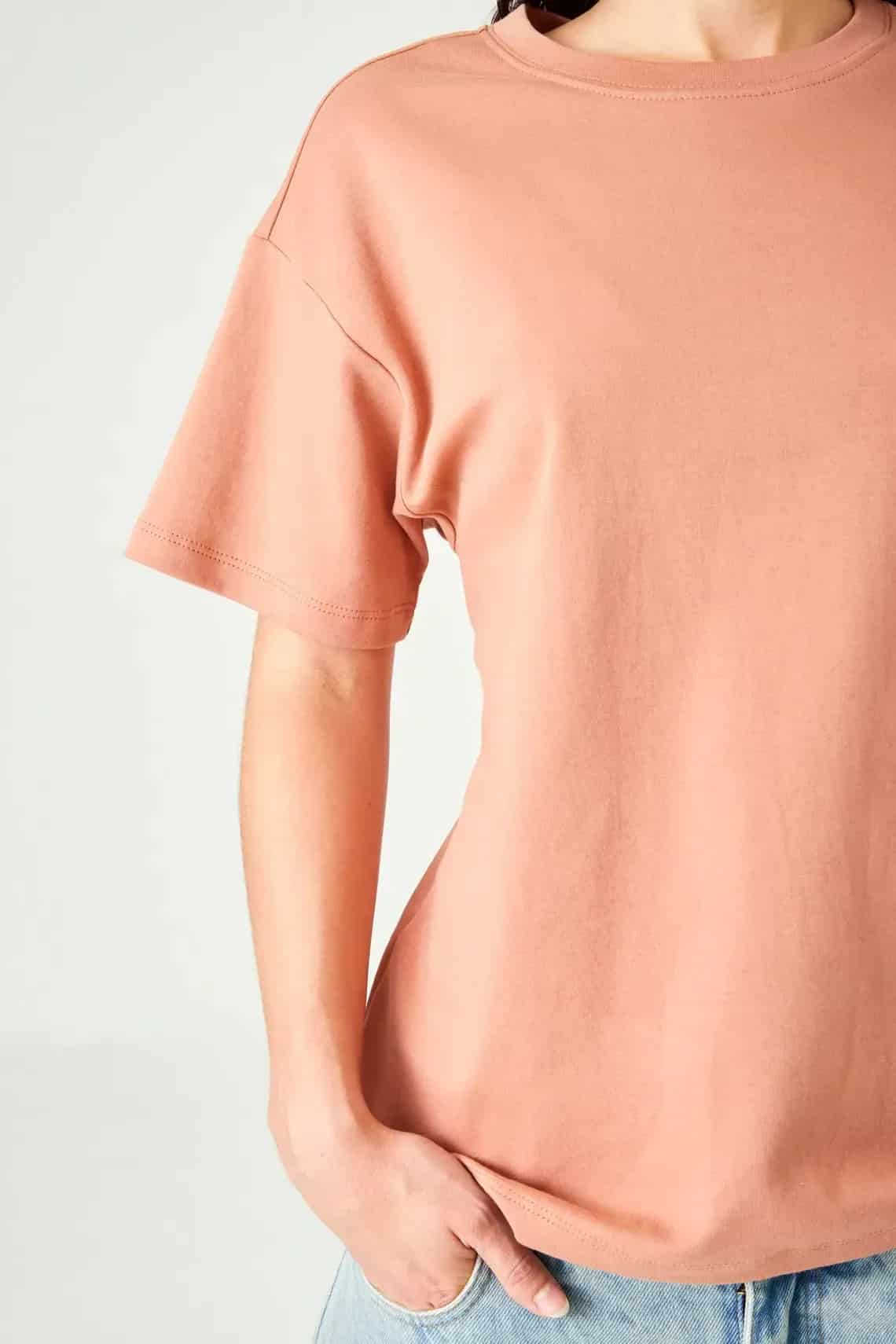 Camiseta relaxed fit manga corta en terracota para mujer - miniatura 4