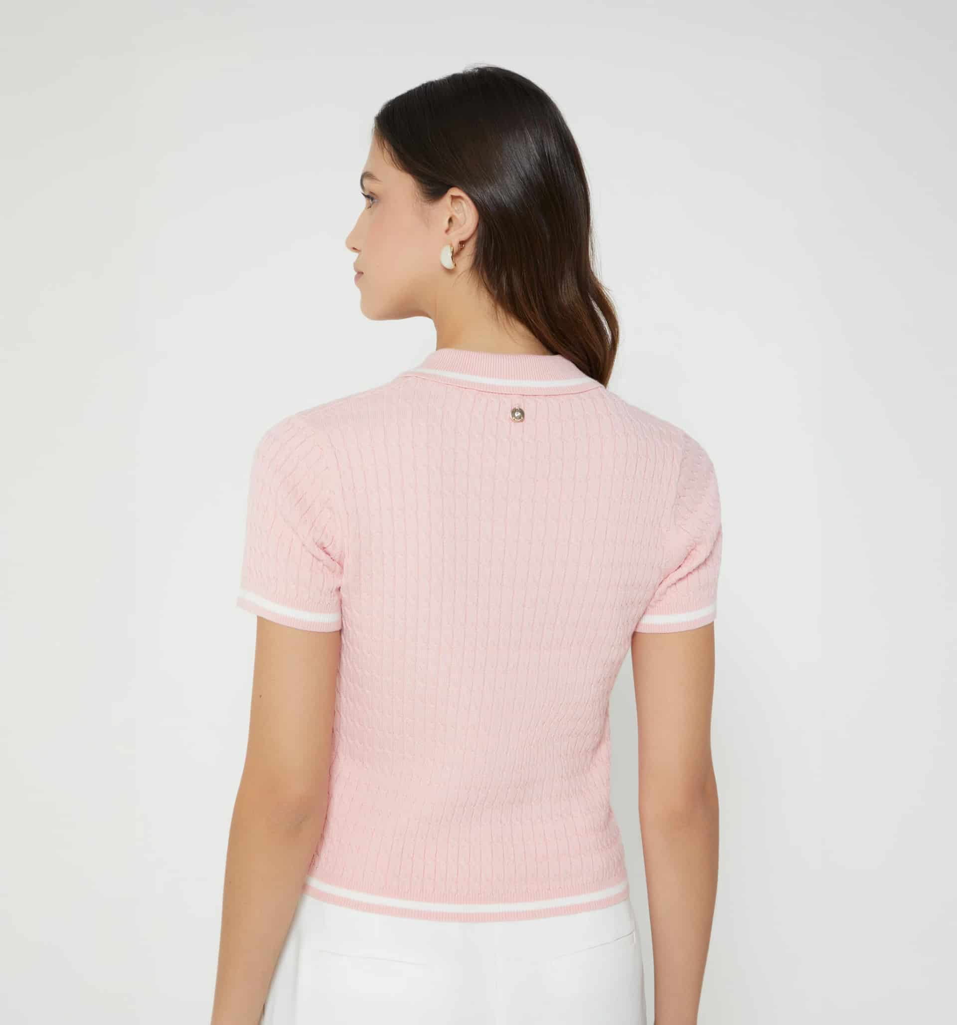 Blusa tipo polo con botón joya - miniatura 9